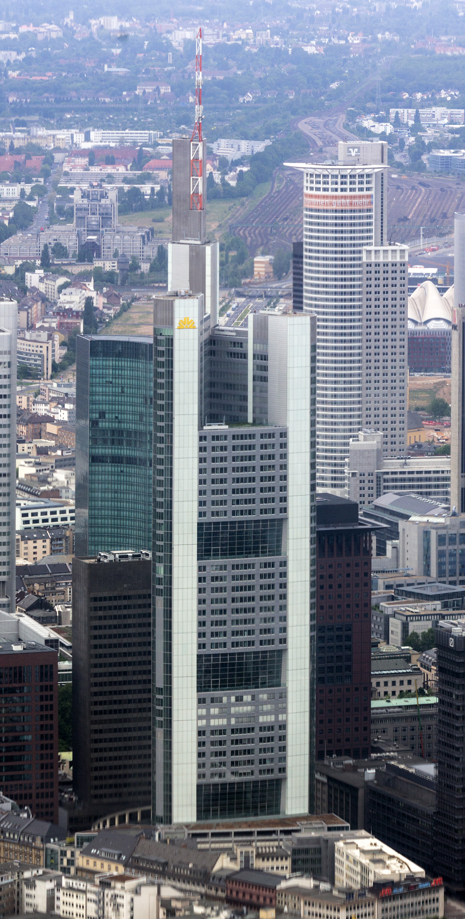 Commerzbank Tower, Frankfurt - View from a helicopter. © Mathias Beinling