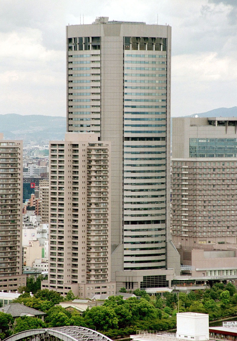 OAP Tower, Osaka - View from Matsushita IMP Building. © Mathias Beinling