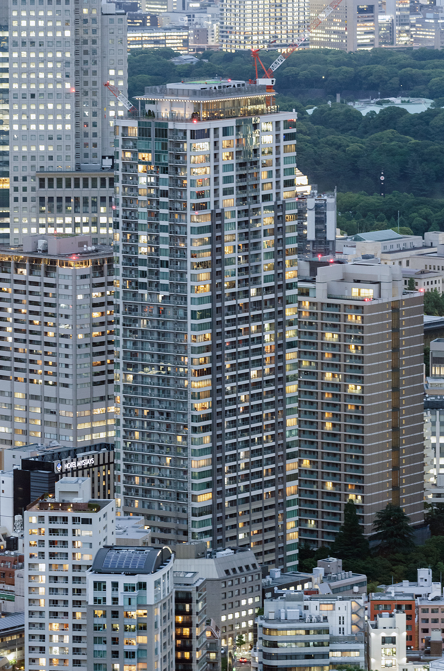 Akasaka Tower Residence, Tokyo - View from Roppongi Hills Mori Tower. © Mathias Beinling