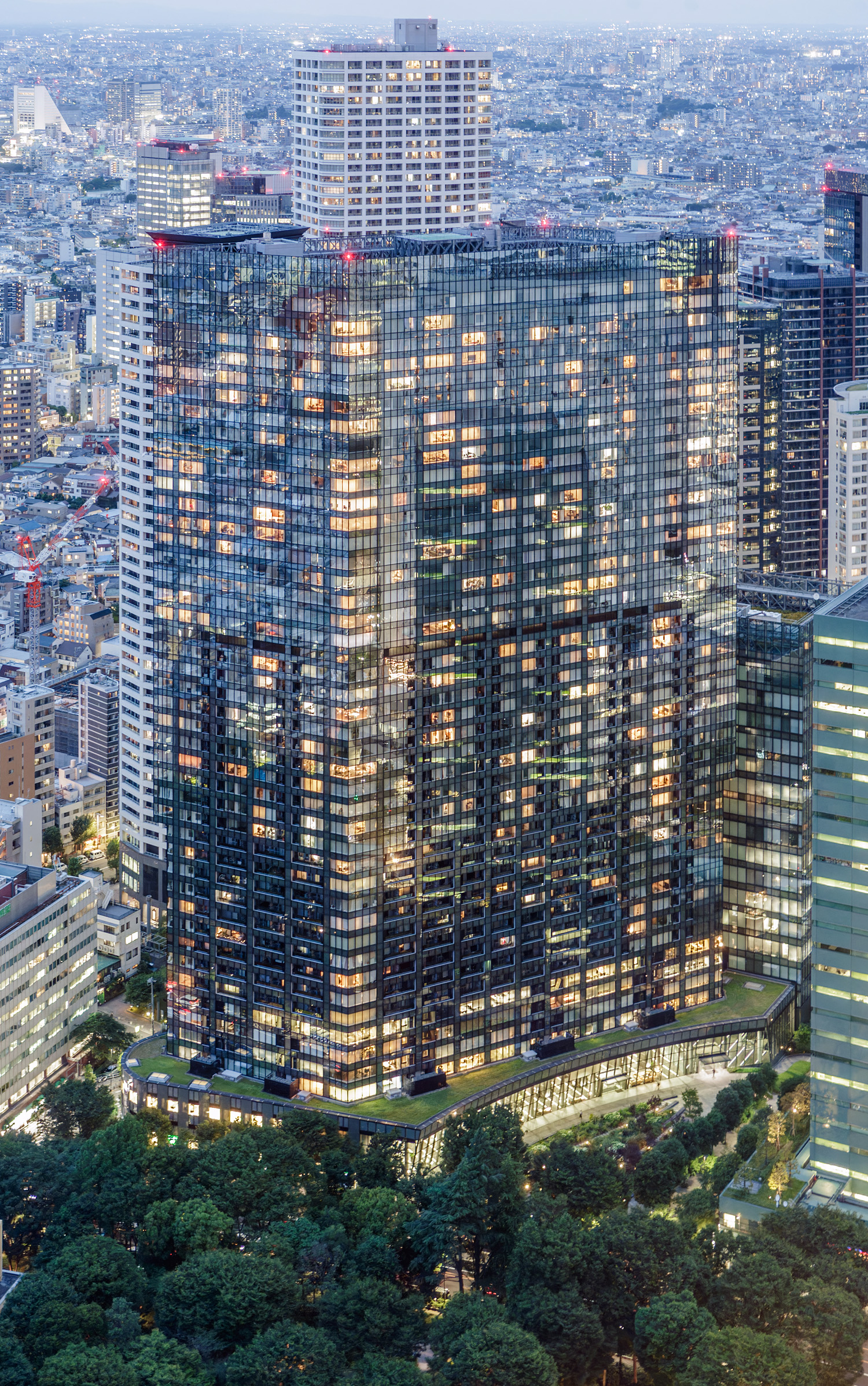 Central Park La Tour Shinjuku, Tokyo - View from Tokyo Metropolitan Government Building. © Mathias Beinling