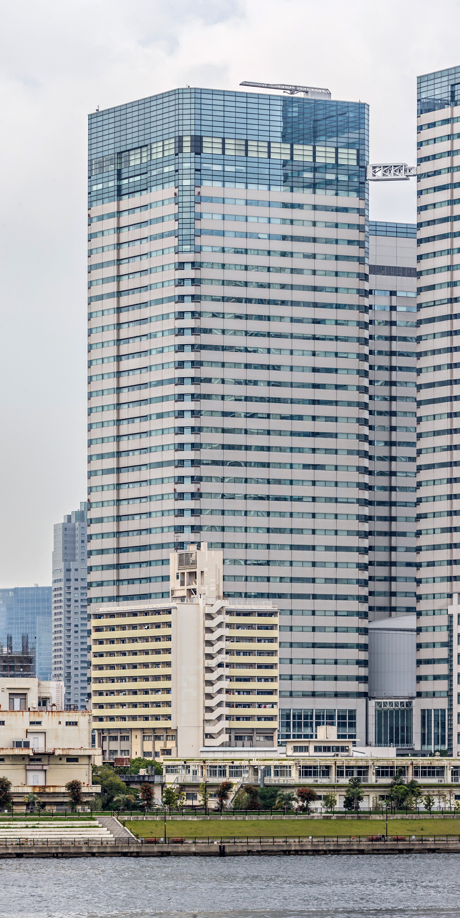 Harumi Island Triton Square Tower Y, Tokyo - View from the south. © Mathias Beinling