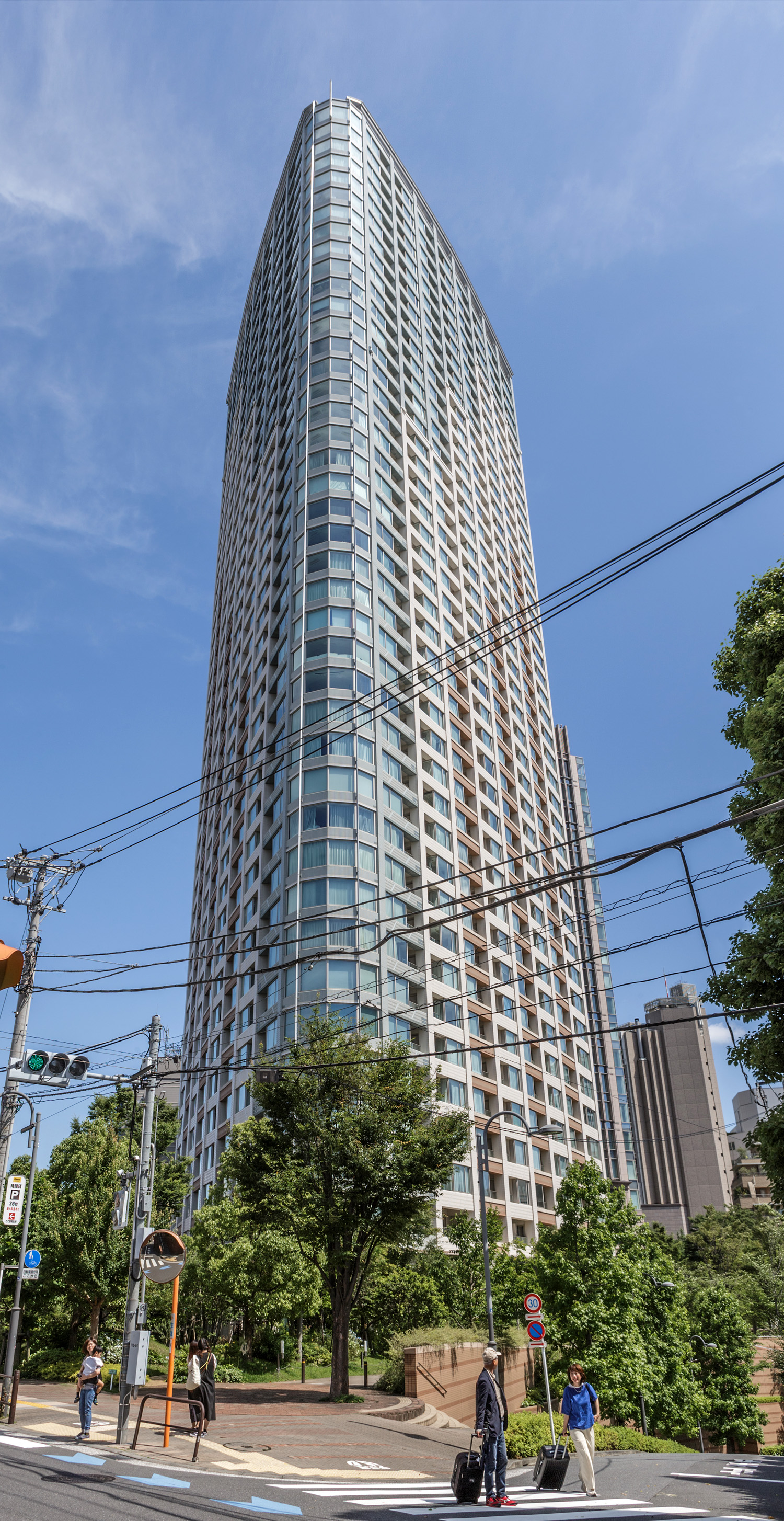Park Court Akasaka The Tower, Tokyo - View from the south. © Mathias Beinling