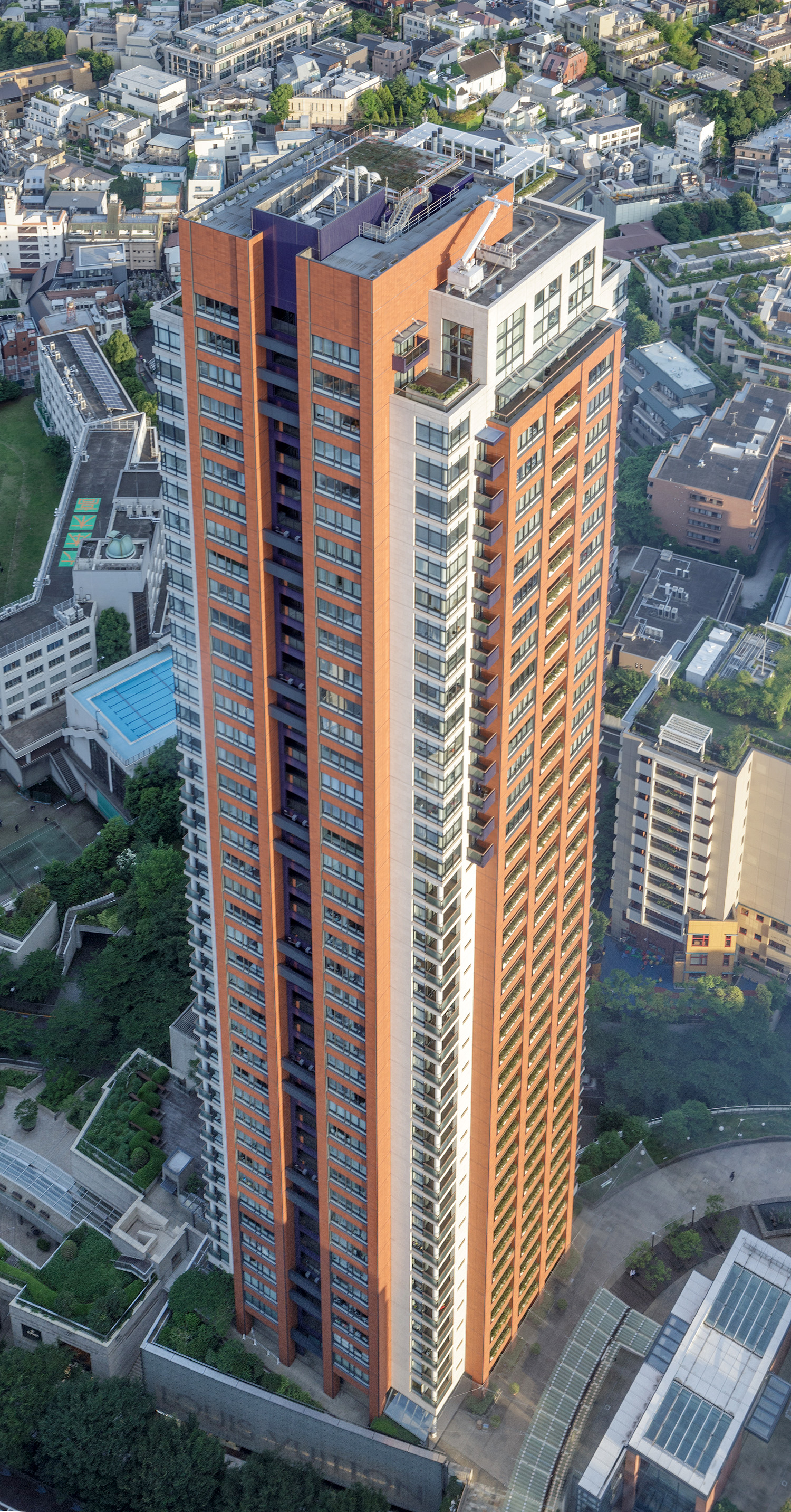 Roppongi Hills Residential Building C, Tokyo - View from Roppongi Hills Mori Tower. © Mathias Beinling