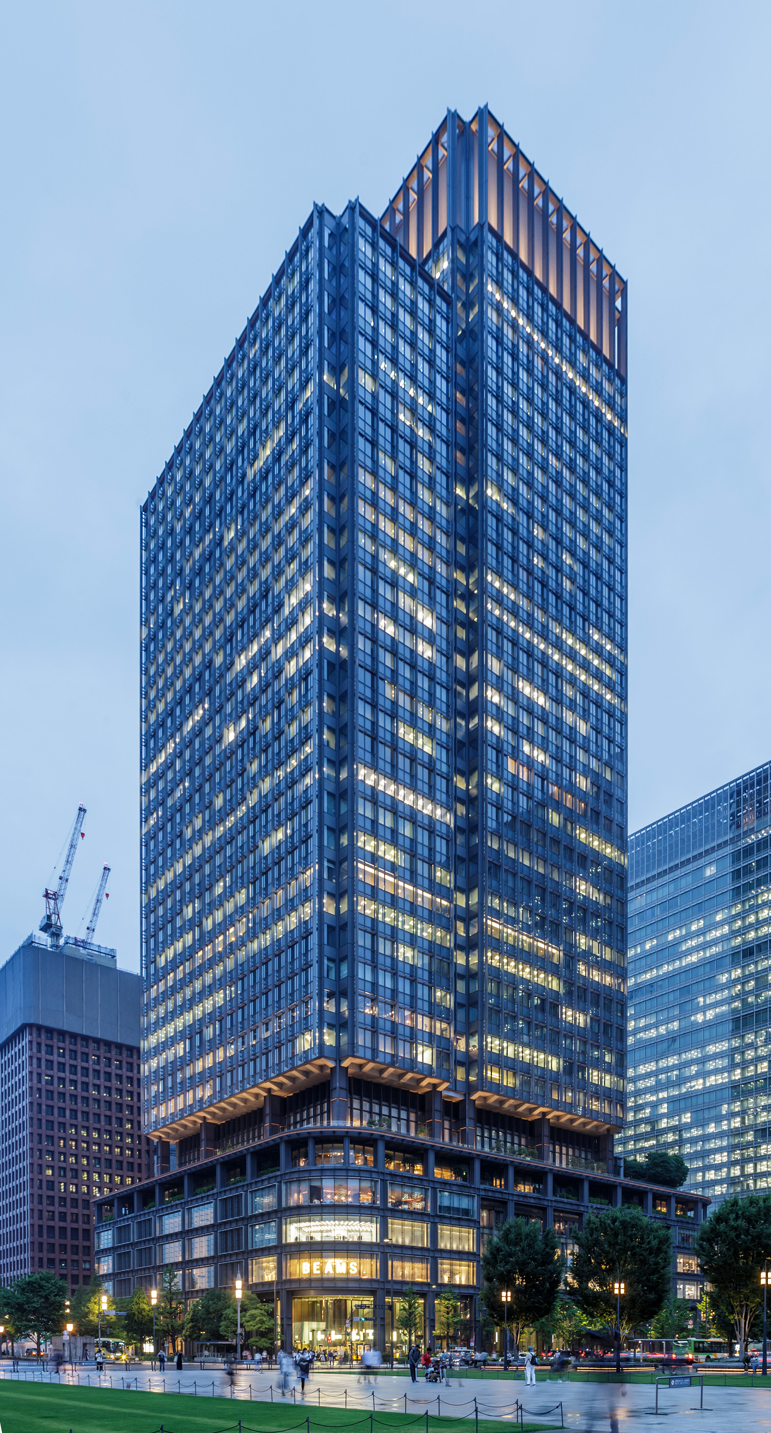 Shin-Marunouchi Building, Tokyo - View from the southeast. © Mathias Beinling