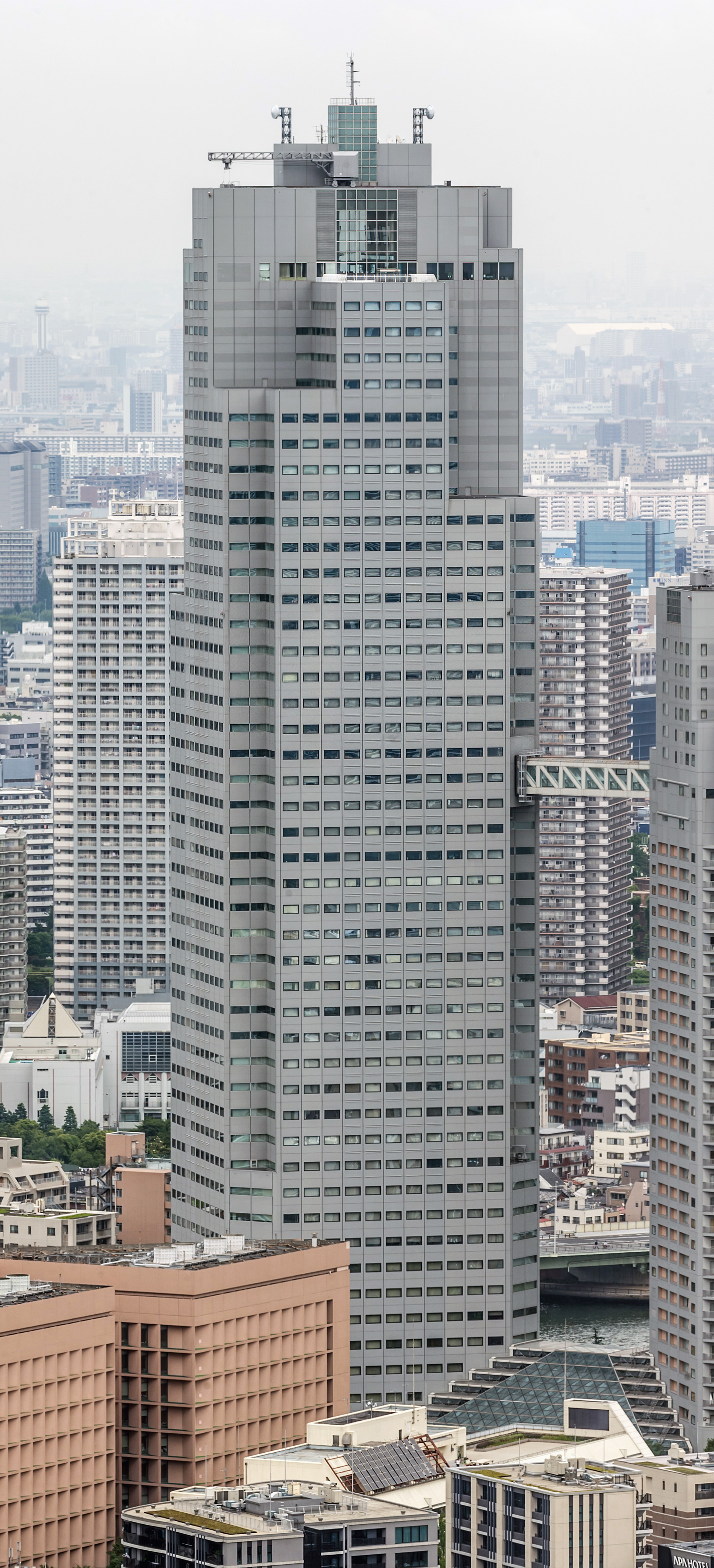 St. Lukes Tower, Tokyo - View from Caretta Shiodome. © Mathias Beinling