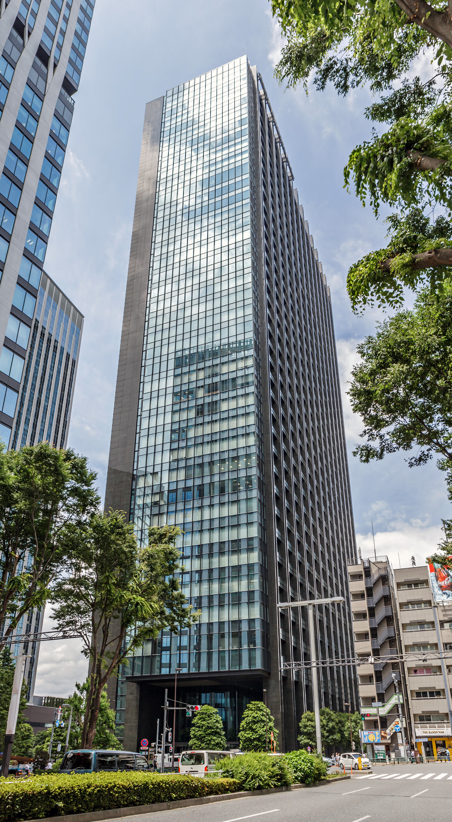 Sumitomo Fudosan Shinjuku Grand Tower, Tokyo - View from the south. © Mathias Beinling