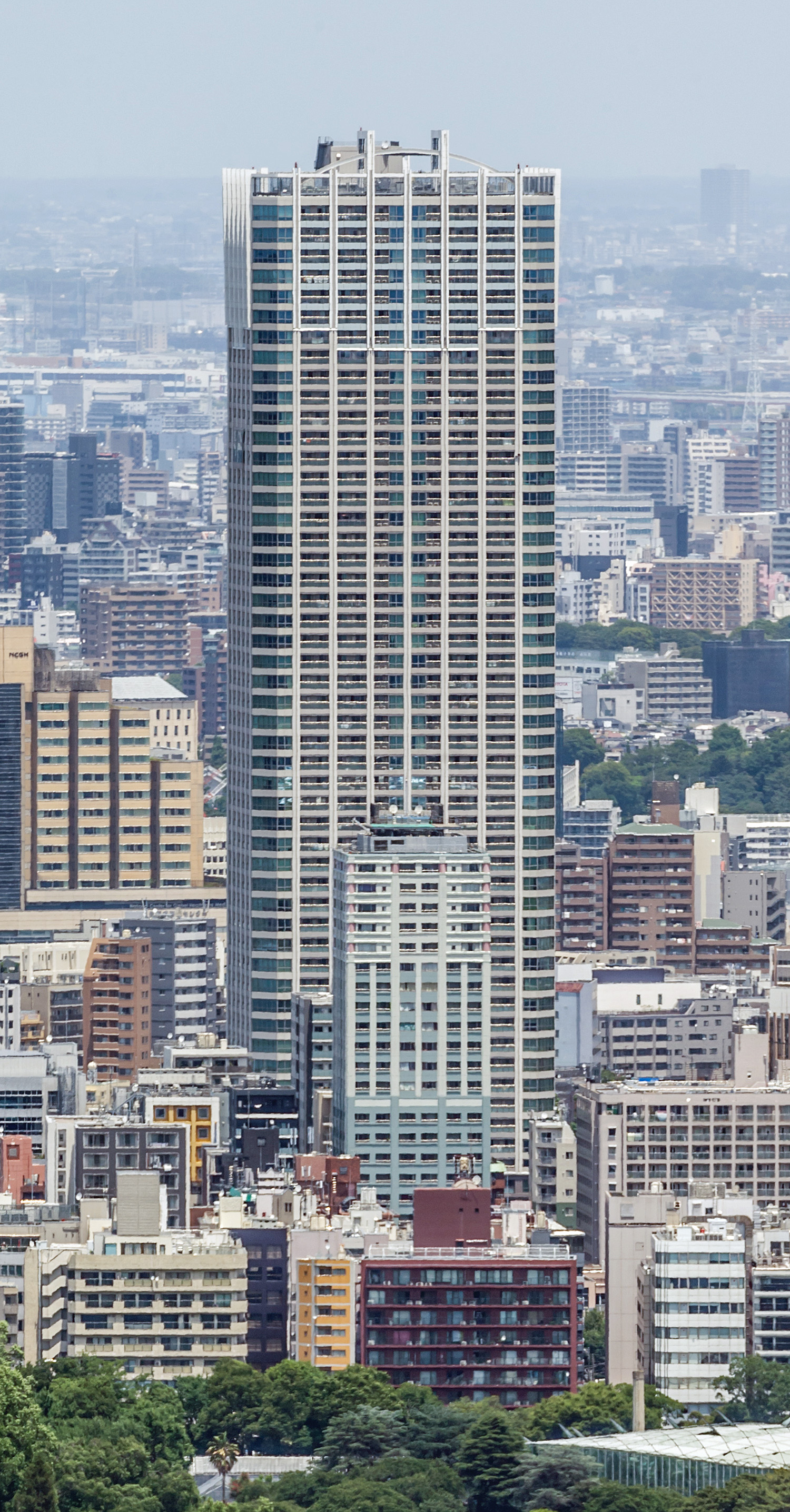 Tomihisa Cross Comfort Tower, Tokyo - View from Shibuya Scramble Square. © Mathias Beinling