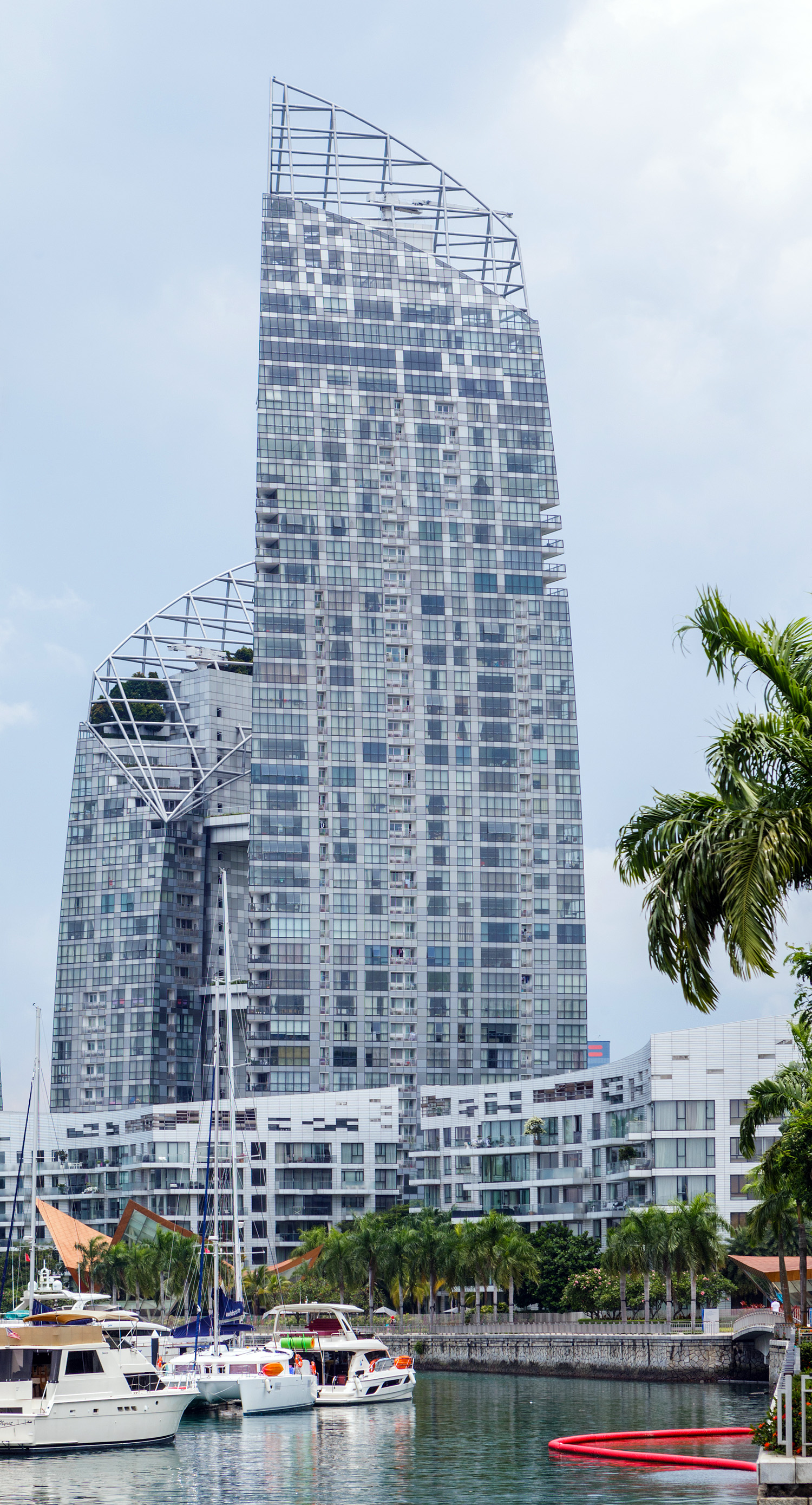 Reflections at Keppel Bay Tower 3B, Singapore - View from the southeast. © Mathias Beinling