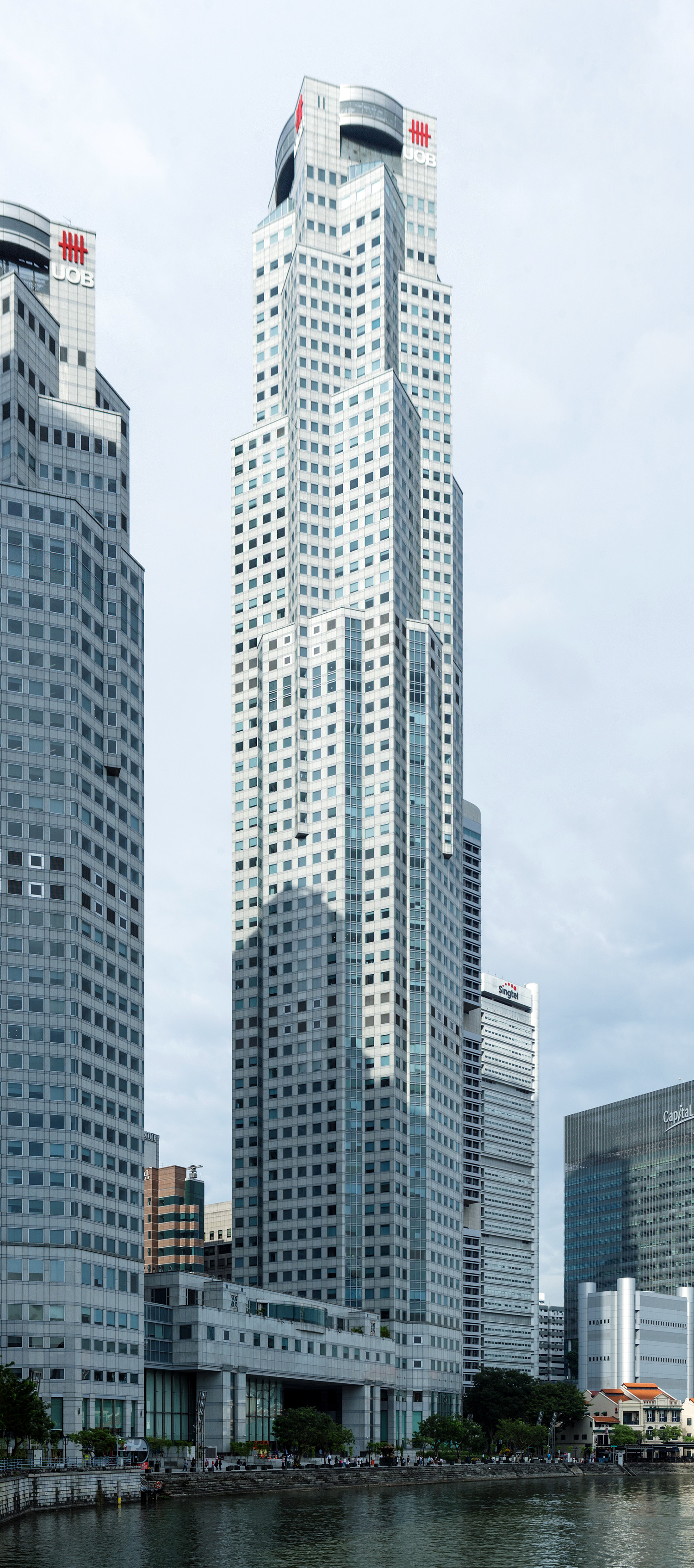 United Overseas Bank Plaza One, Singapore - View from the east. © Mathias Beinling