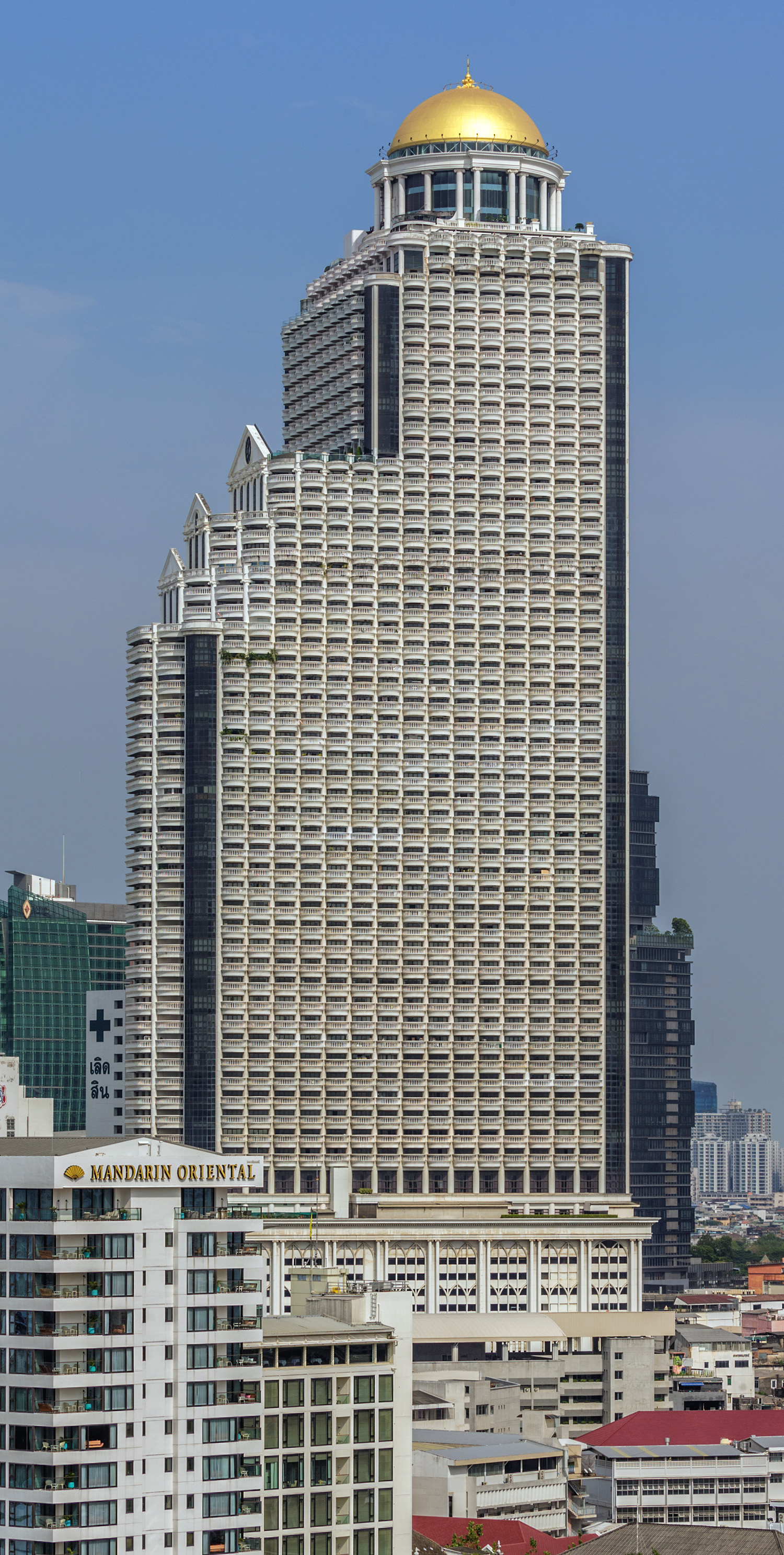 State Tower, Bangkok - View from Iconsiam Mall. © Mathias Beinling