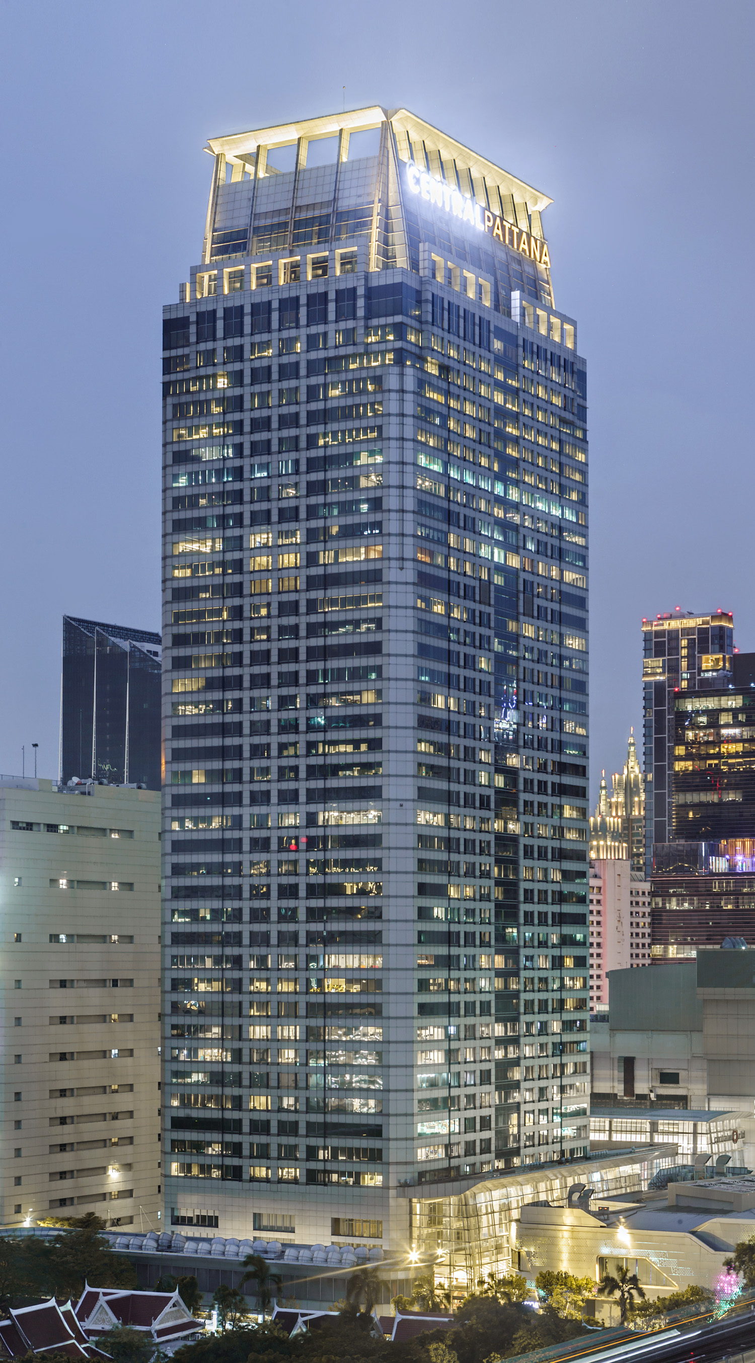 The Offices at CentralWorld, Bangkok - View from Novotel Bangkok on Siam Square. © Mathias Beinling