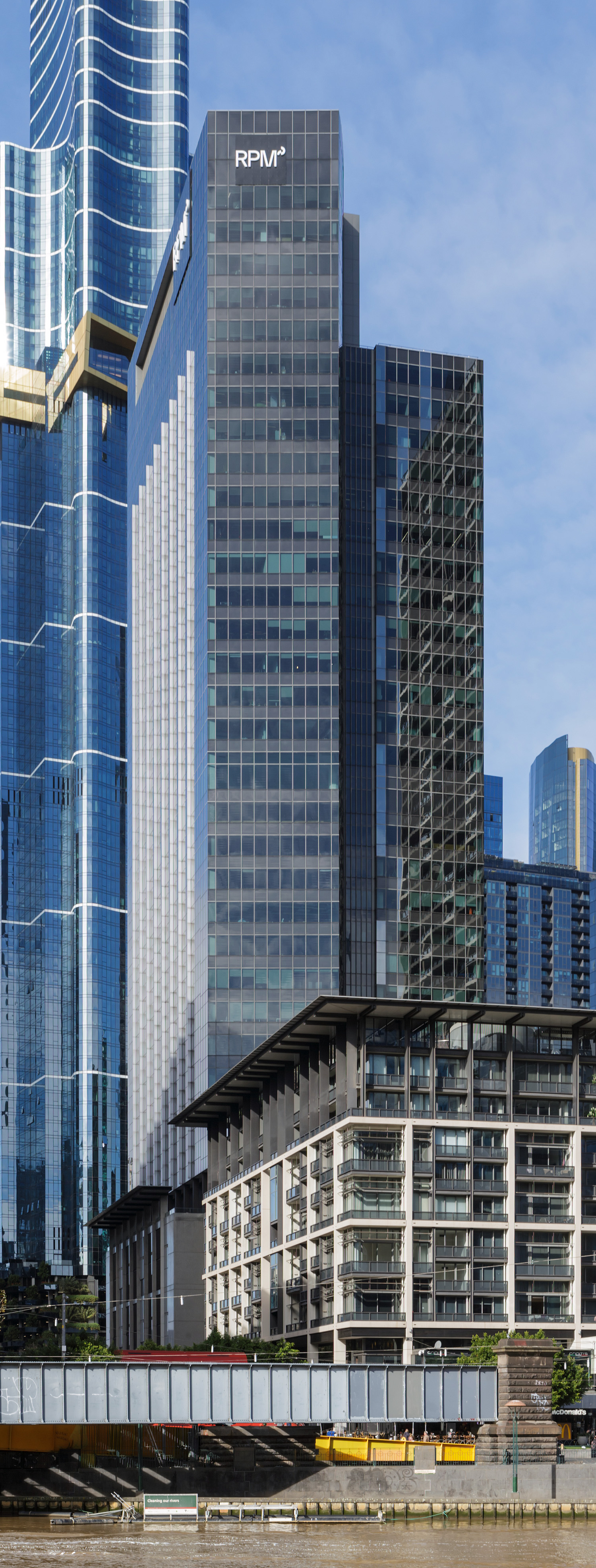 2 Southbank Boulevard, Melbourne - View across Yarra River. © Mathias Beinling
