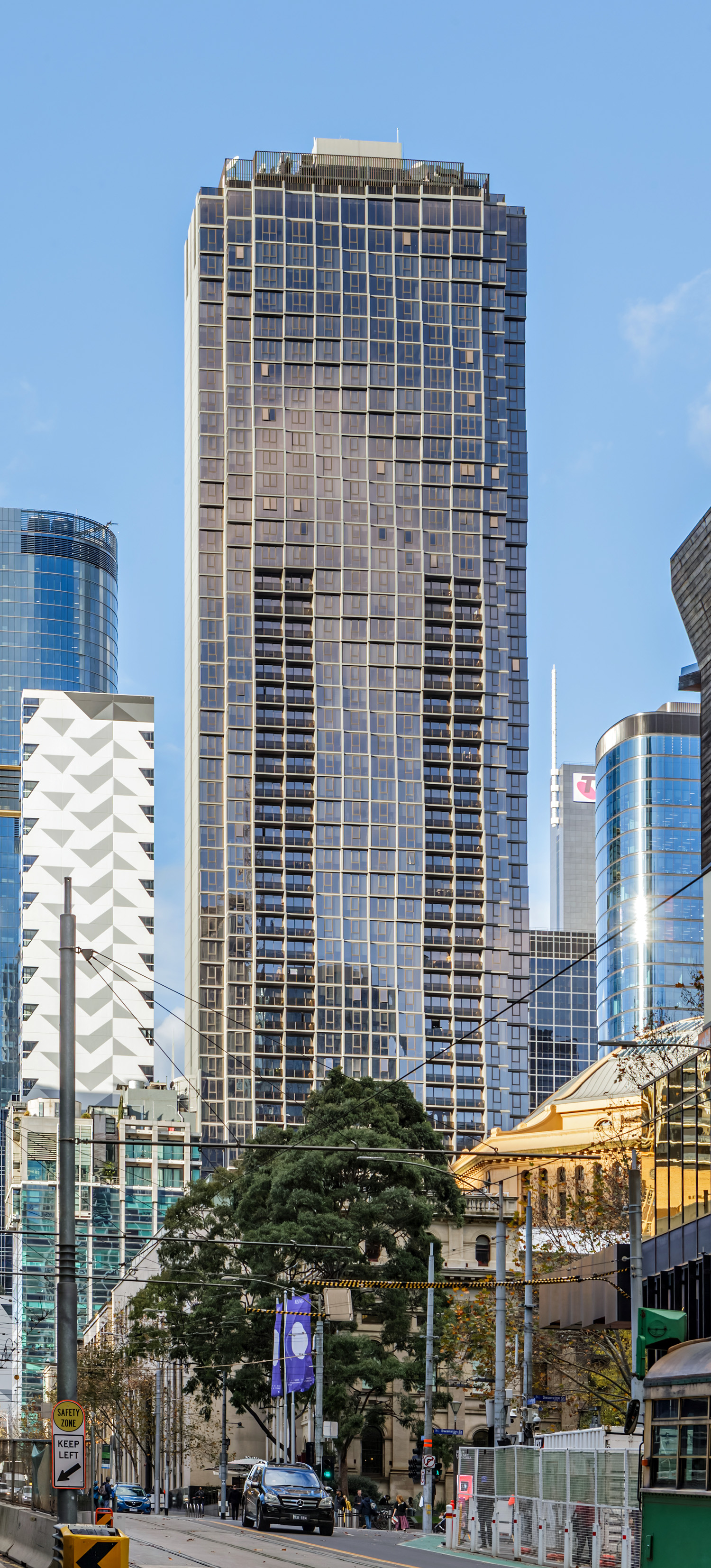 Abode318, Melbourne - View from the west. © Mathias Beinling