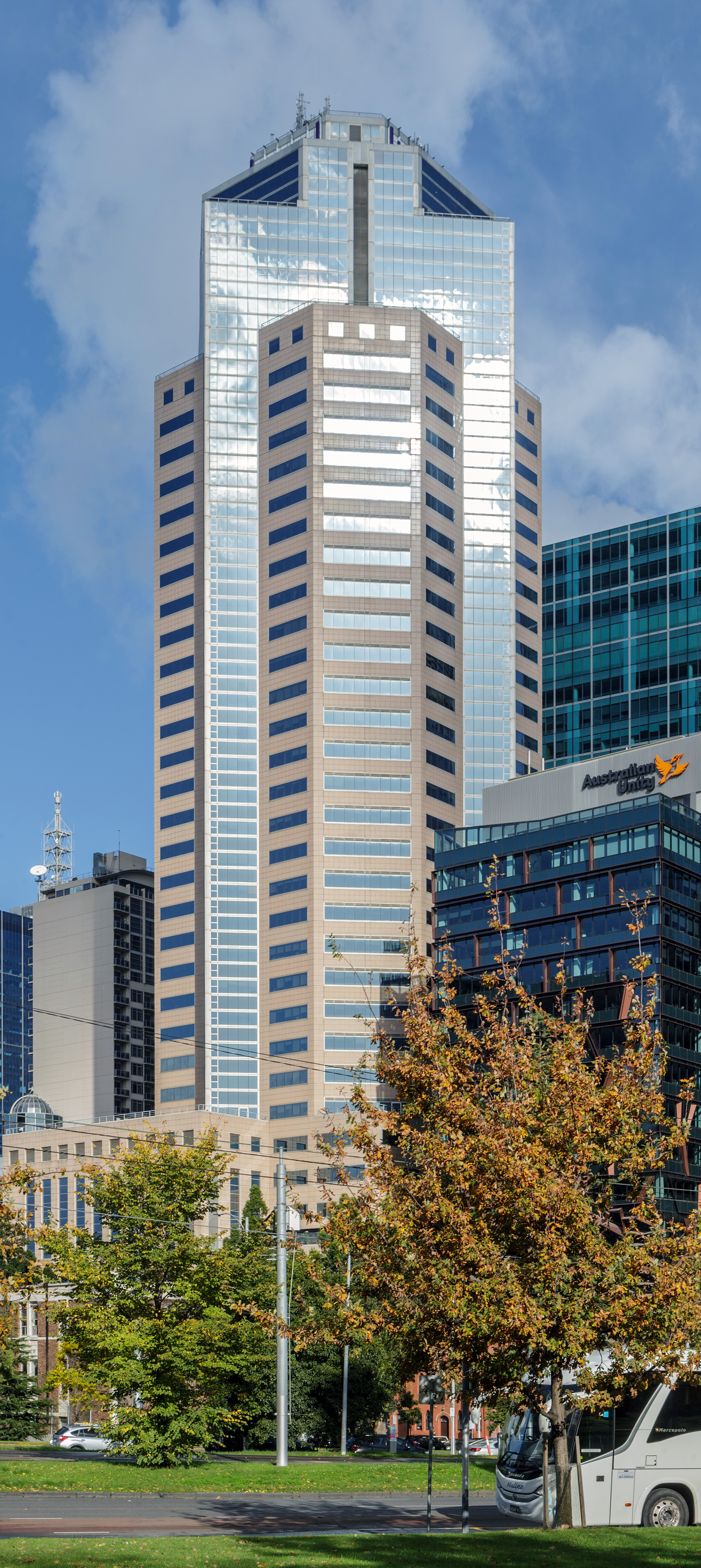 Casselden Place, Melbourne - View from the east. © Mathias Beinling