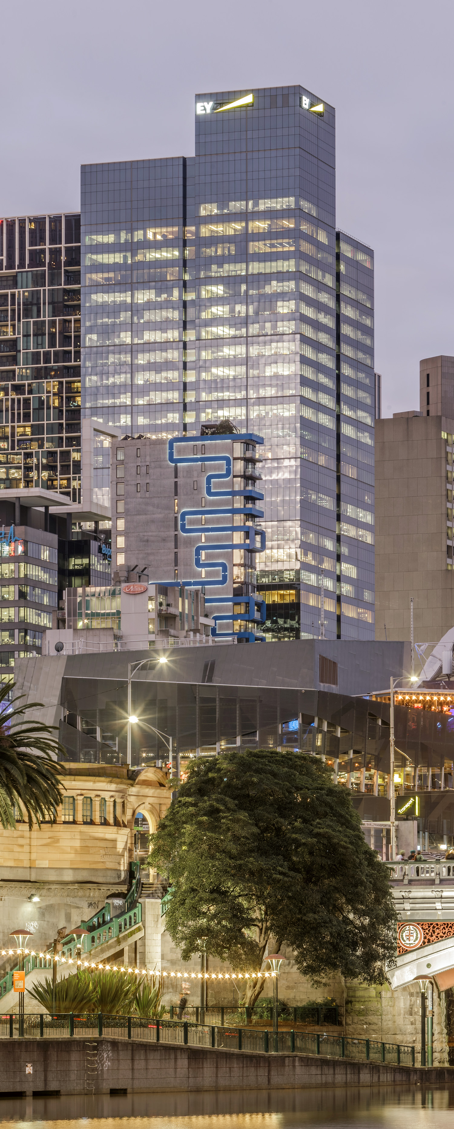 Ernst & Young Plaza, Melbourne - View across Yarra River. © Mathias Beinling
