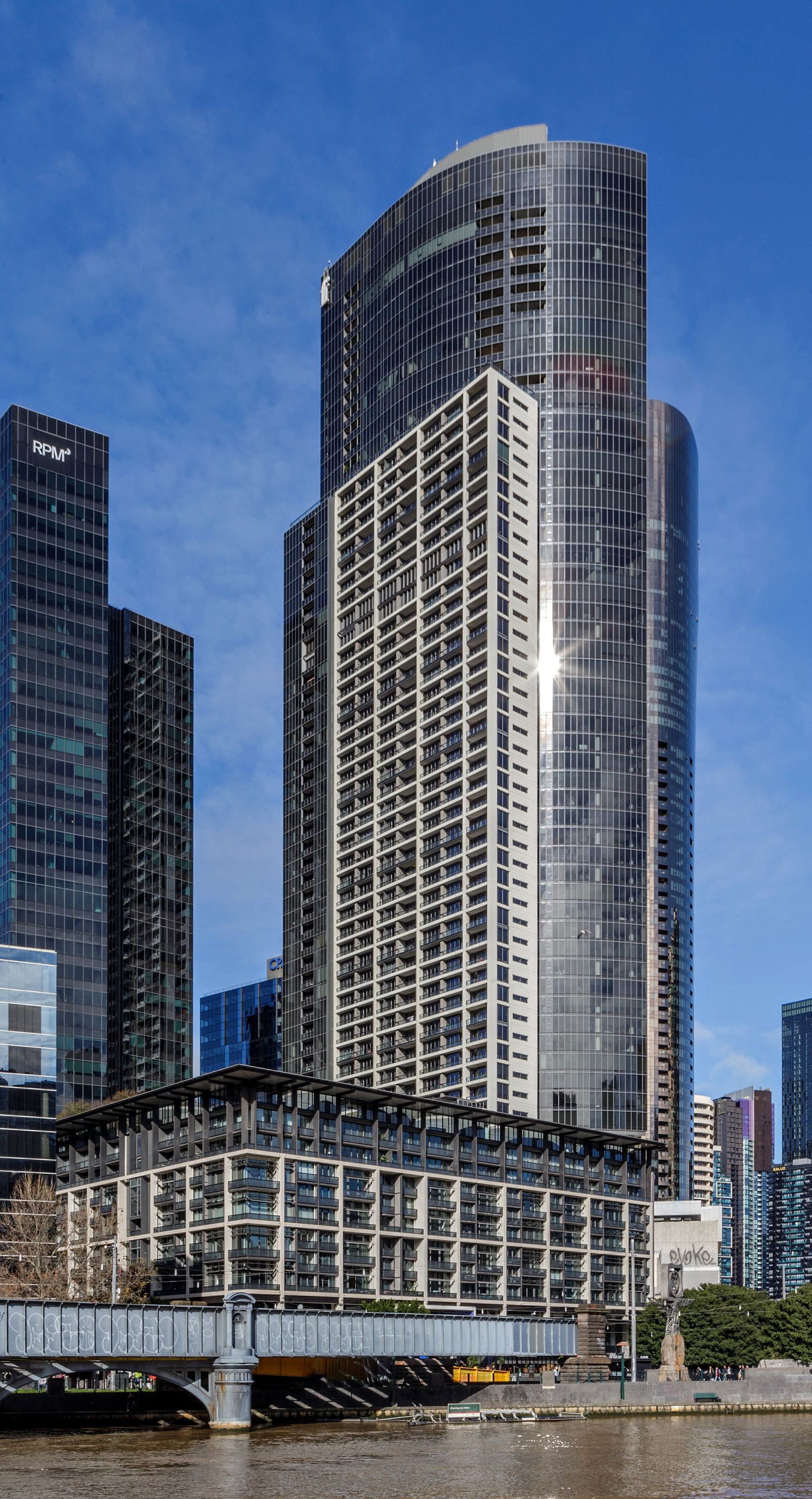 Freshwater Place Residential Tower, Melbourne - View across Yarra River. © Mathias Beinling