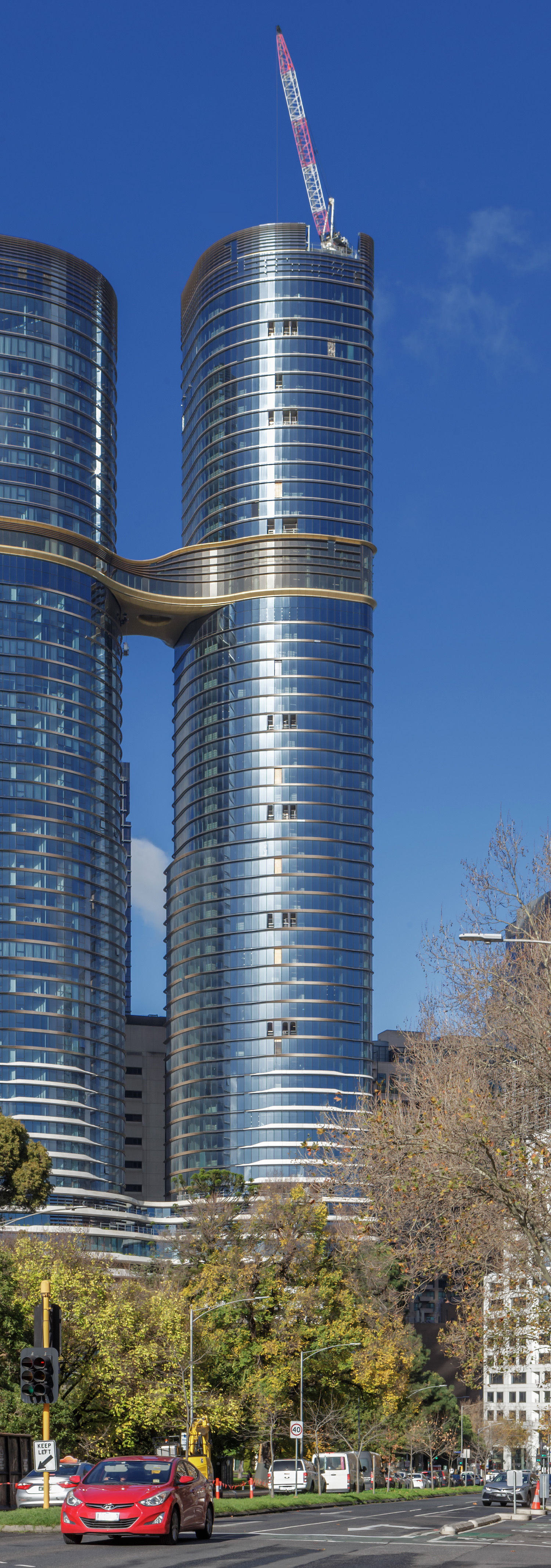 Shangri-La by the Gardens, Melbourne - View from the north. © Mathias Beinling