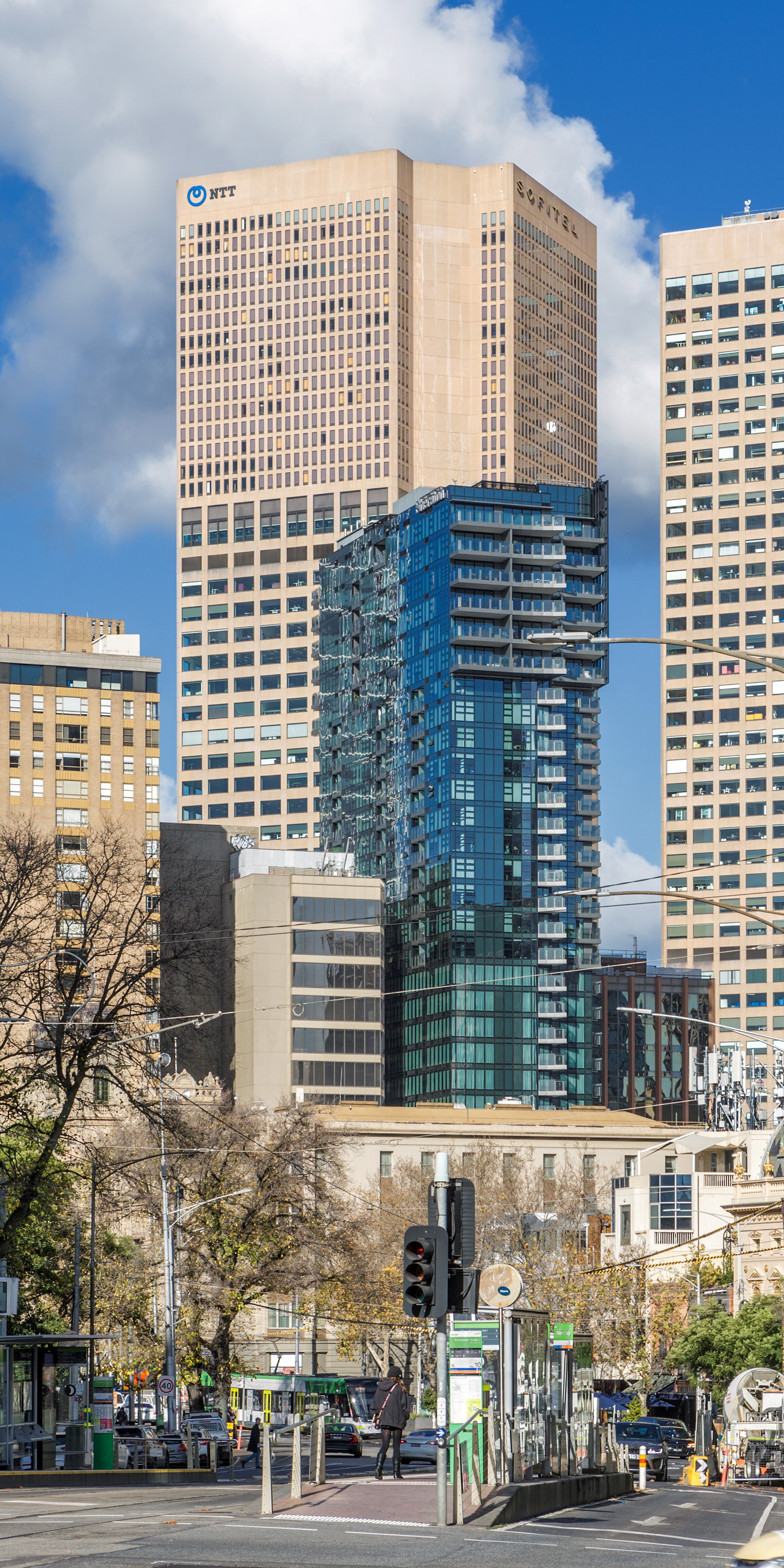 Sofitel Hotel - Collins Place, Melbourne - View from the north. © Mathias Beinling