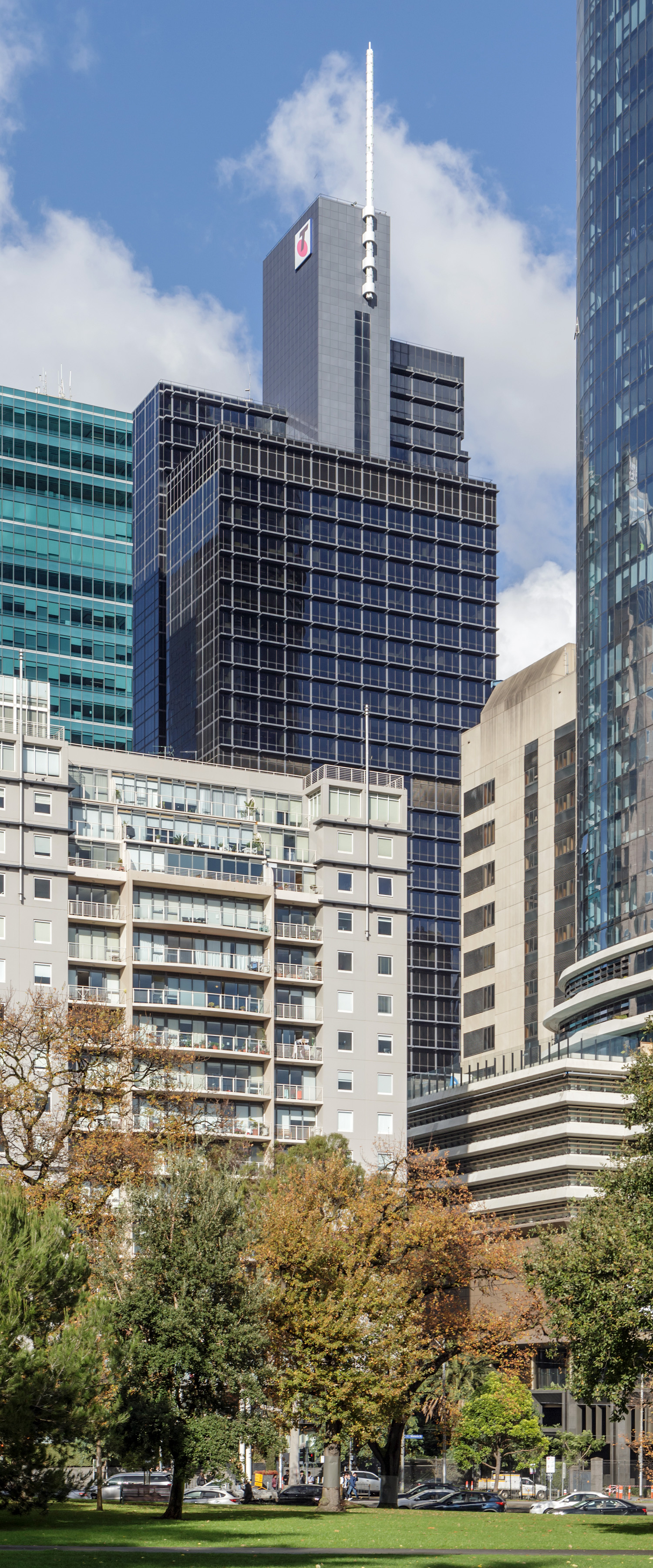 Telstra Corporate Building, Melbourne - View from the north. © Mathias Beinling