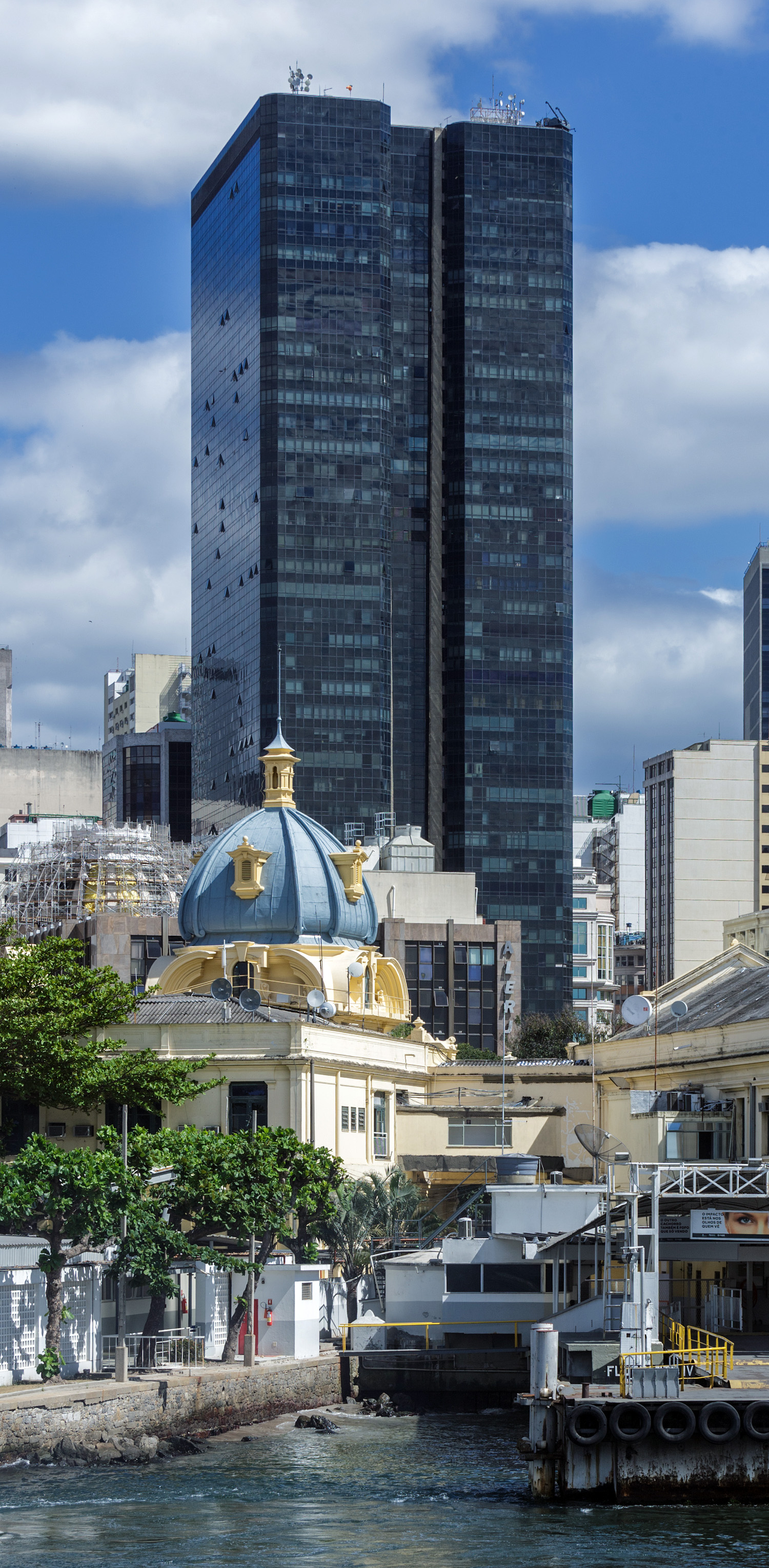 Centro Candido Mendes - View from a ferry to Niteroi