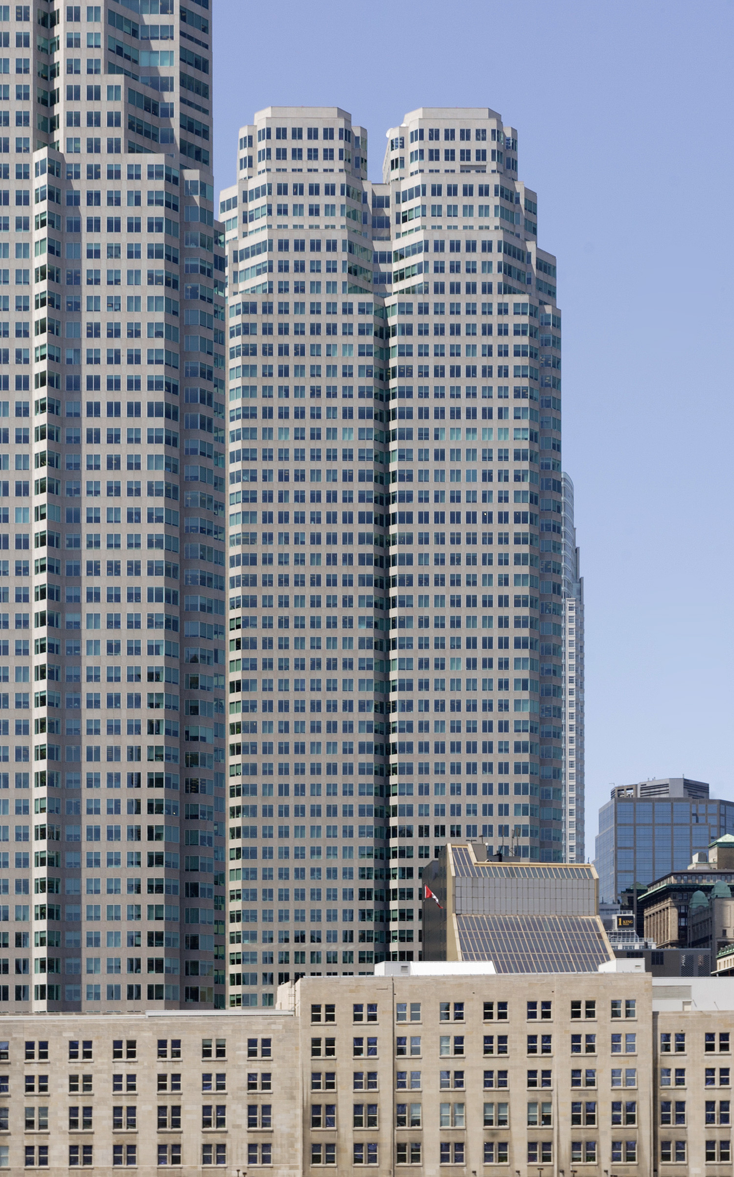 Bay-Wellington Tower, Toronto - View from the south. © Mathias Beinling