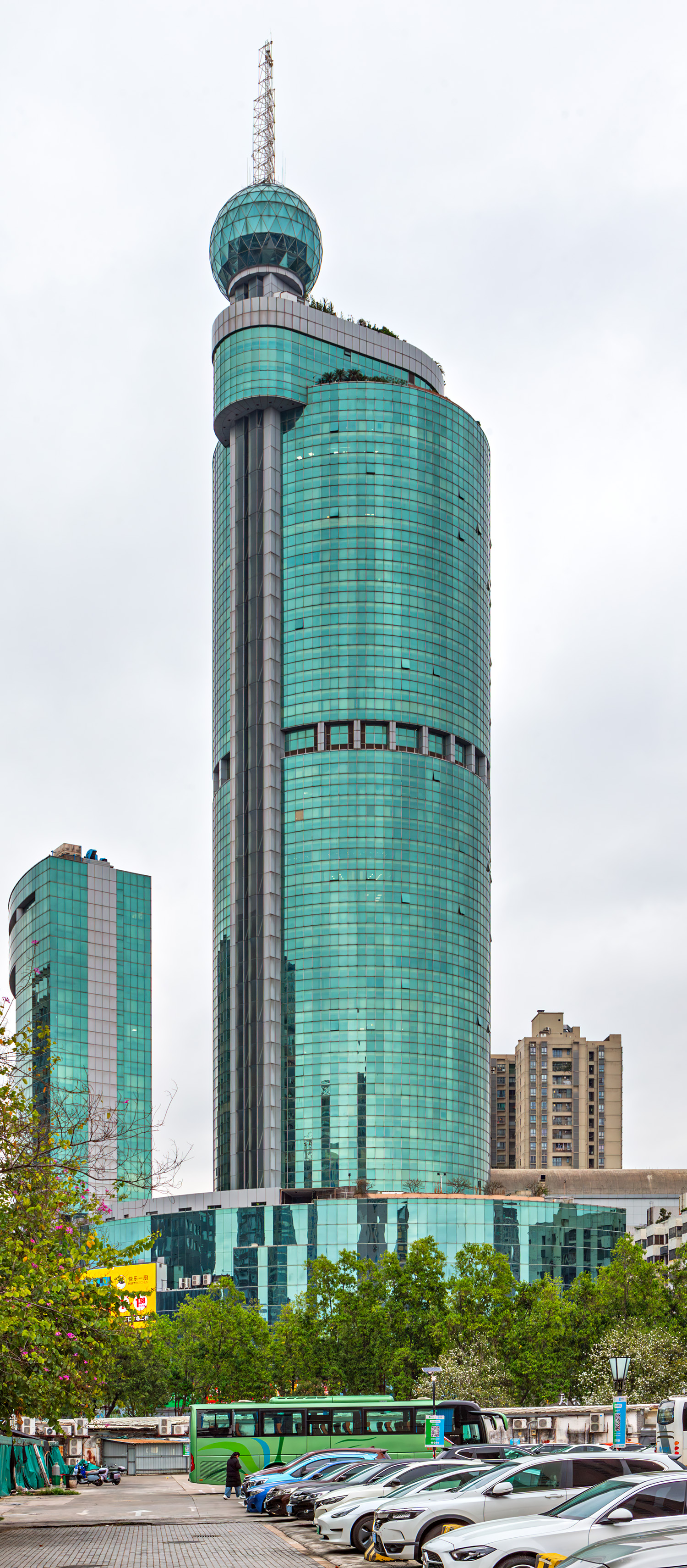 Baihua Plaza, Foshan - View from the west. © Mathias Beinling