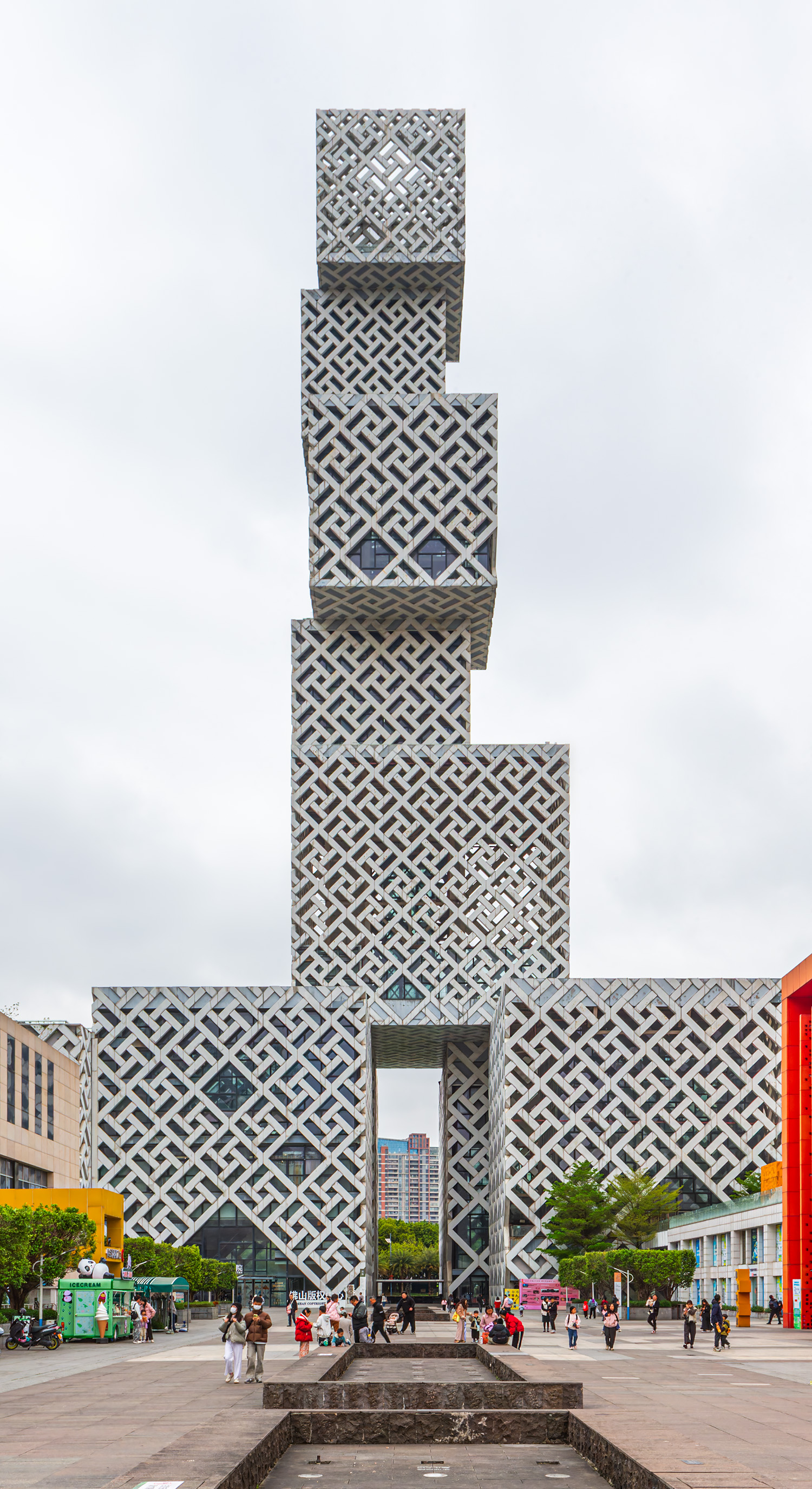 Foshan Opera Tower, Foshan - View from the south. © Mathias Beinling