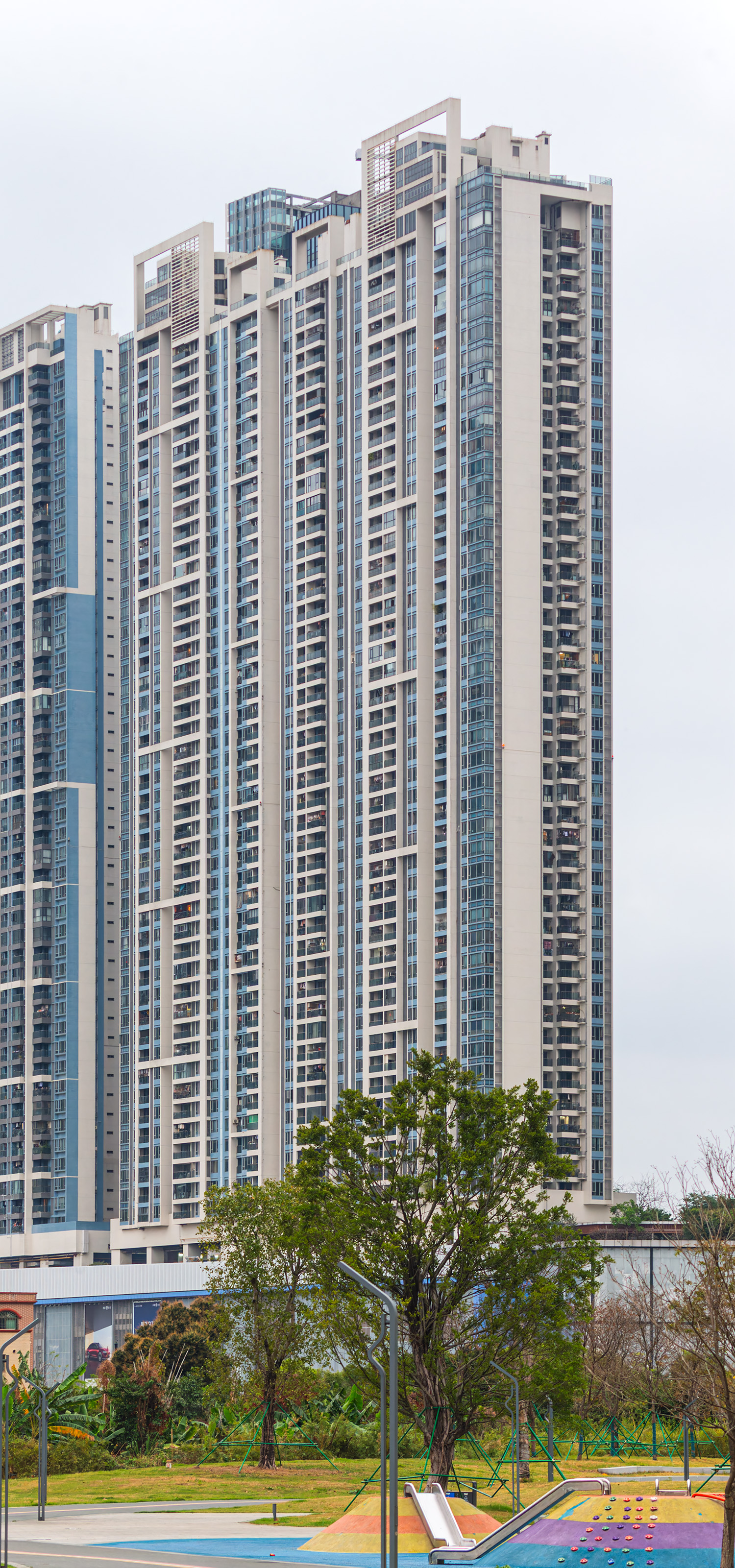 Jinhai M City (Residential Tower 2), Foshan - View from the east. © Mathias Beinling