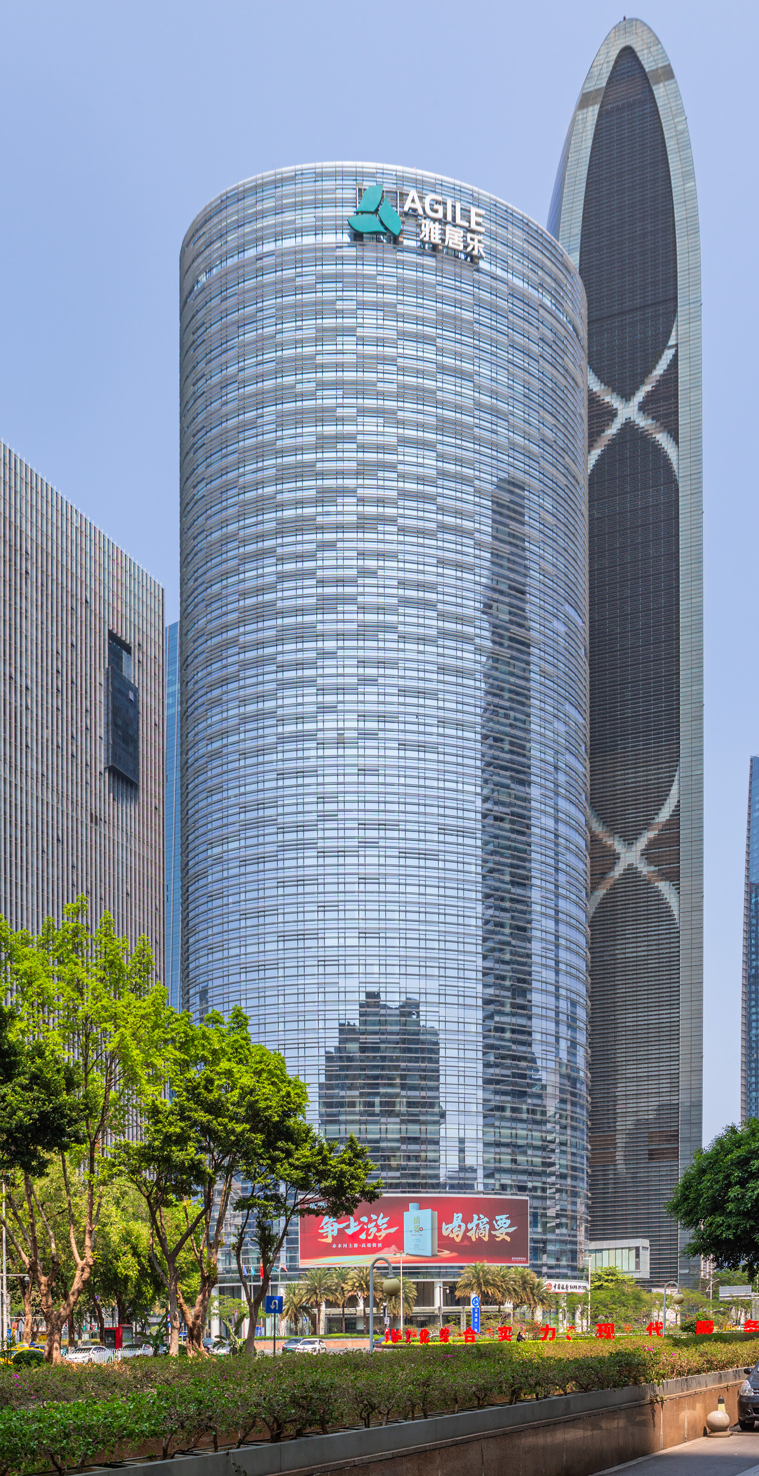 Agile Corporation Headquarters Tower, Guangzhou - View from the west. © Mathias Beinling