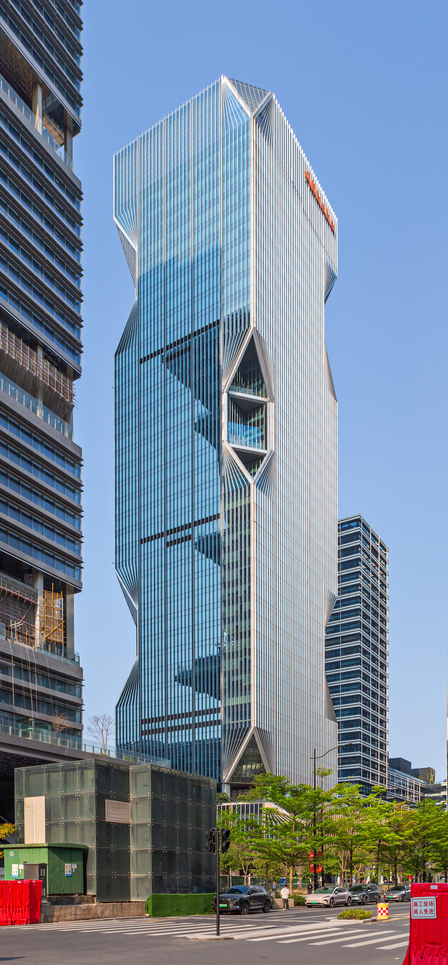 Alibaba South Tower, Guangzhou - View from the southwest. © Mathias Beinling