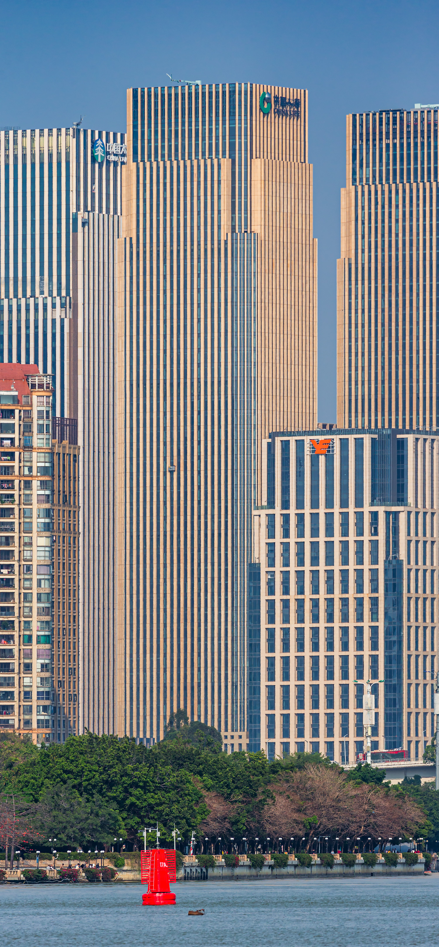 China Life Building, Guangzhou - View across Pearl River. © Mathias Beinling