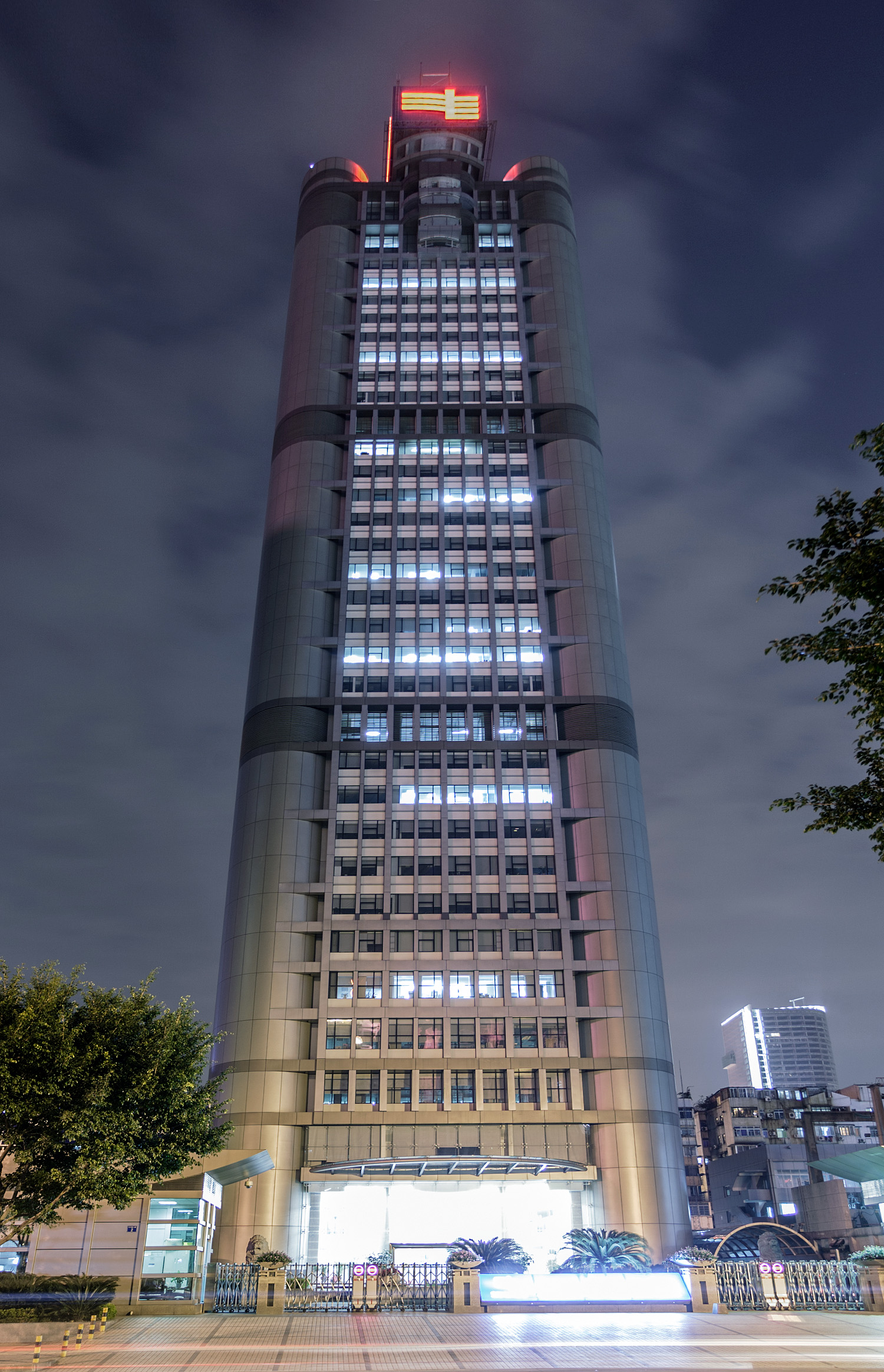 Guangzhou Electric Power Building, Guangzhou - View from the north. © Mathias Beinling