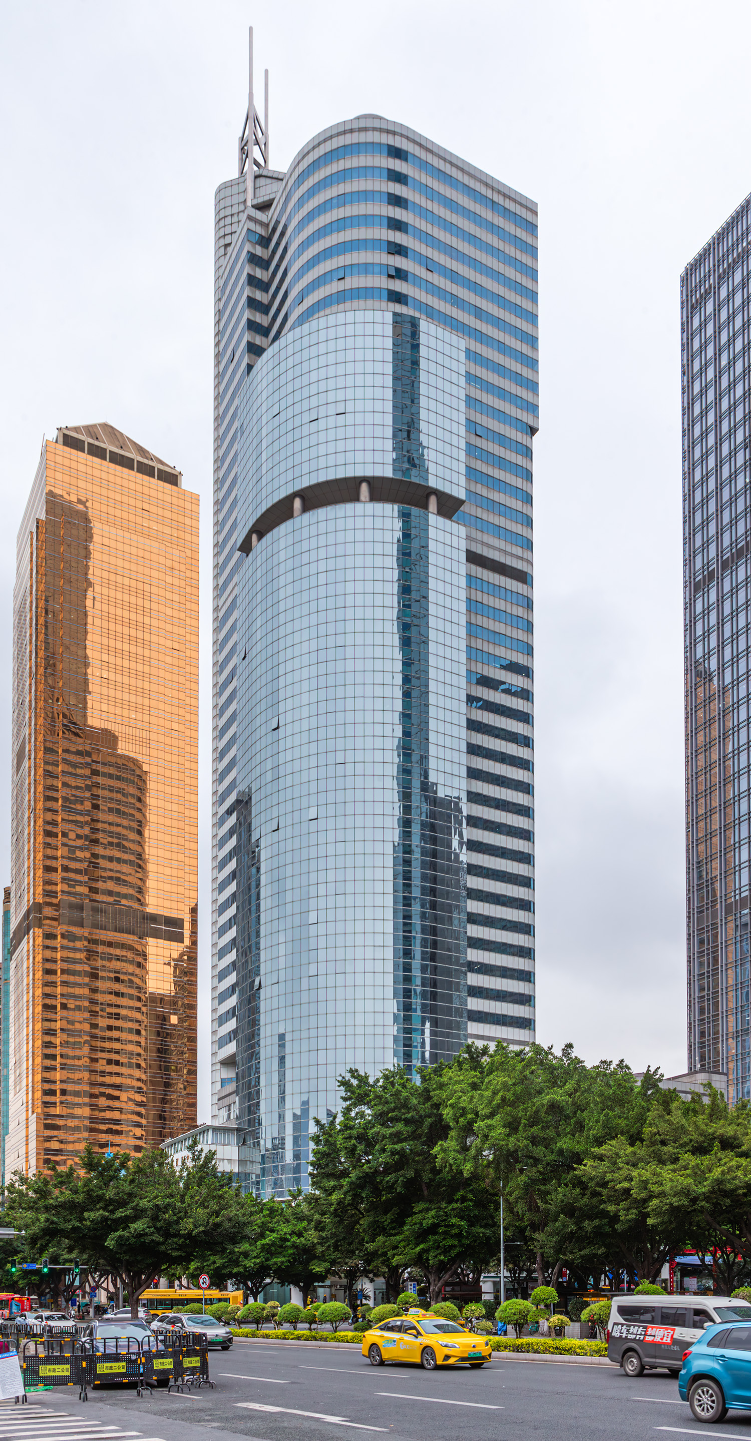 Guangzhou International Trade Center, Guangzhou - View from the east. © Mathias Beinling