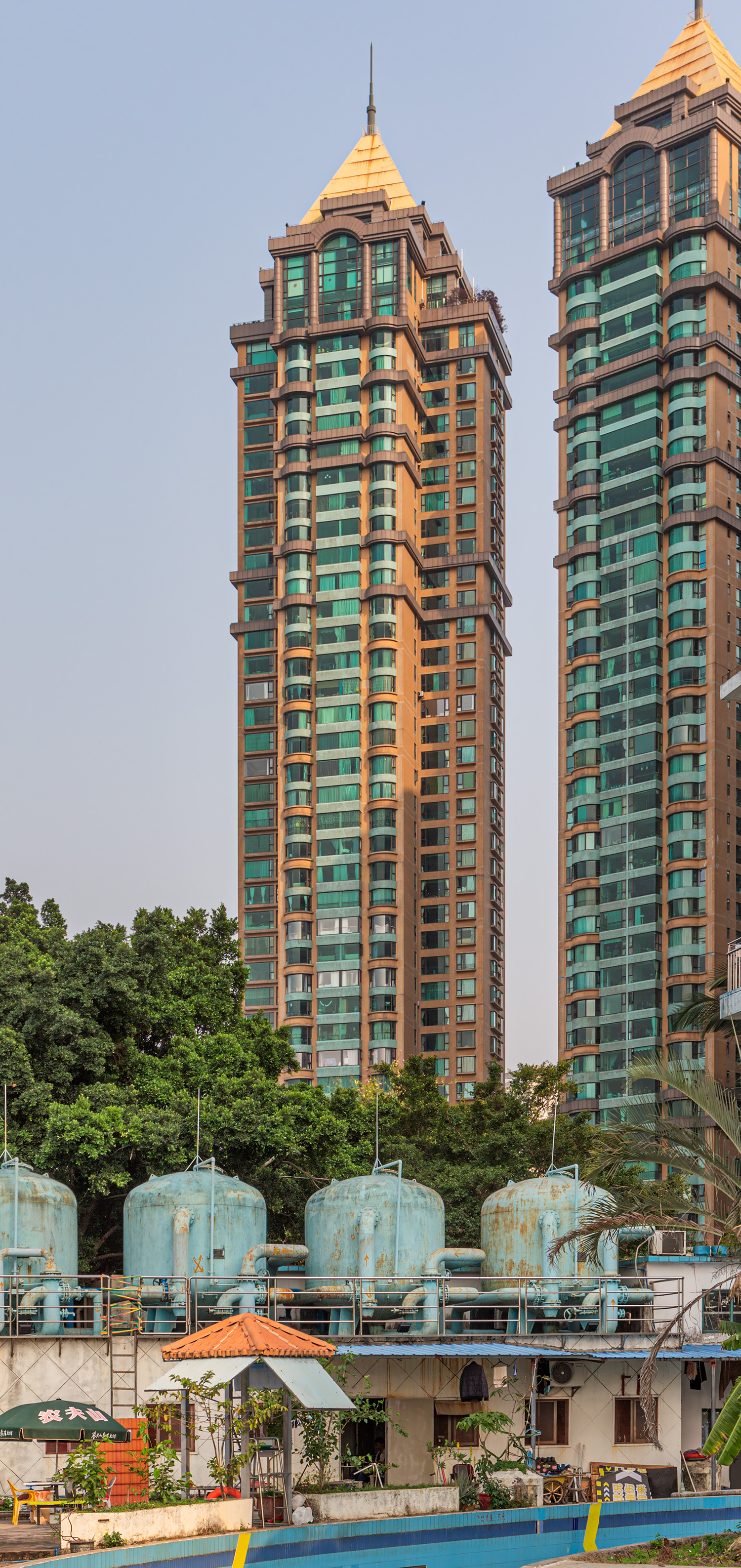 Haizhu Peninsula Garden Tower 9, Guangzhou - View from the west. © Mathias Beinling