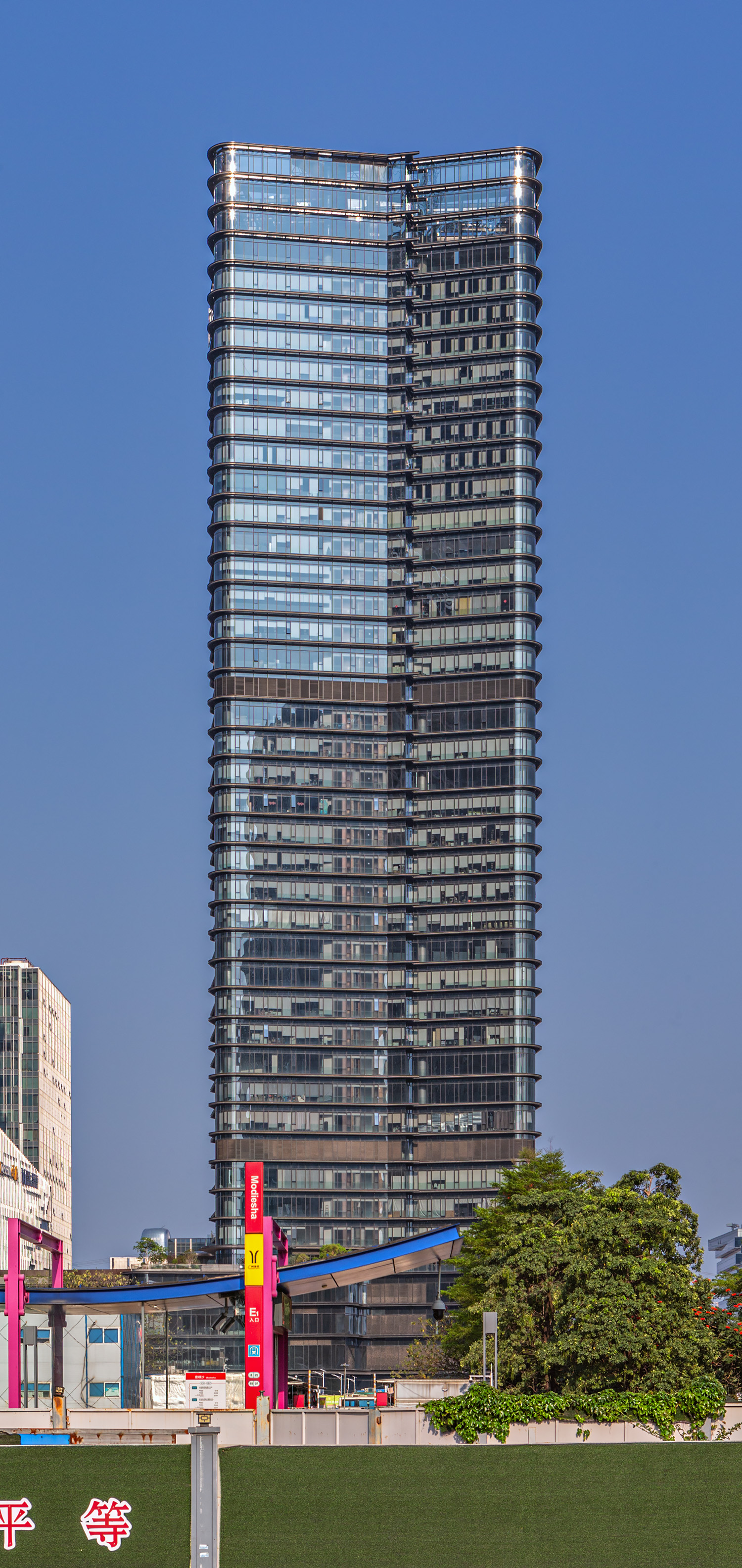 Heji International Building, Guangzhou - View from the west. © Mathias Beinling