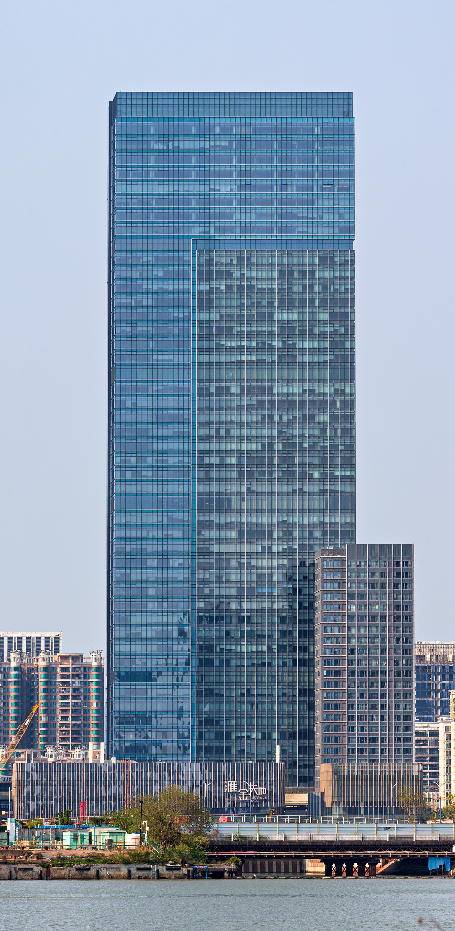 Huijin Center 2, Guangzhou - View across Pearl River. © Mathias Beinling