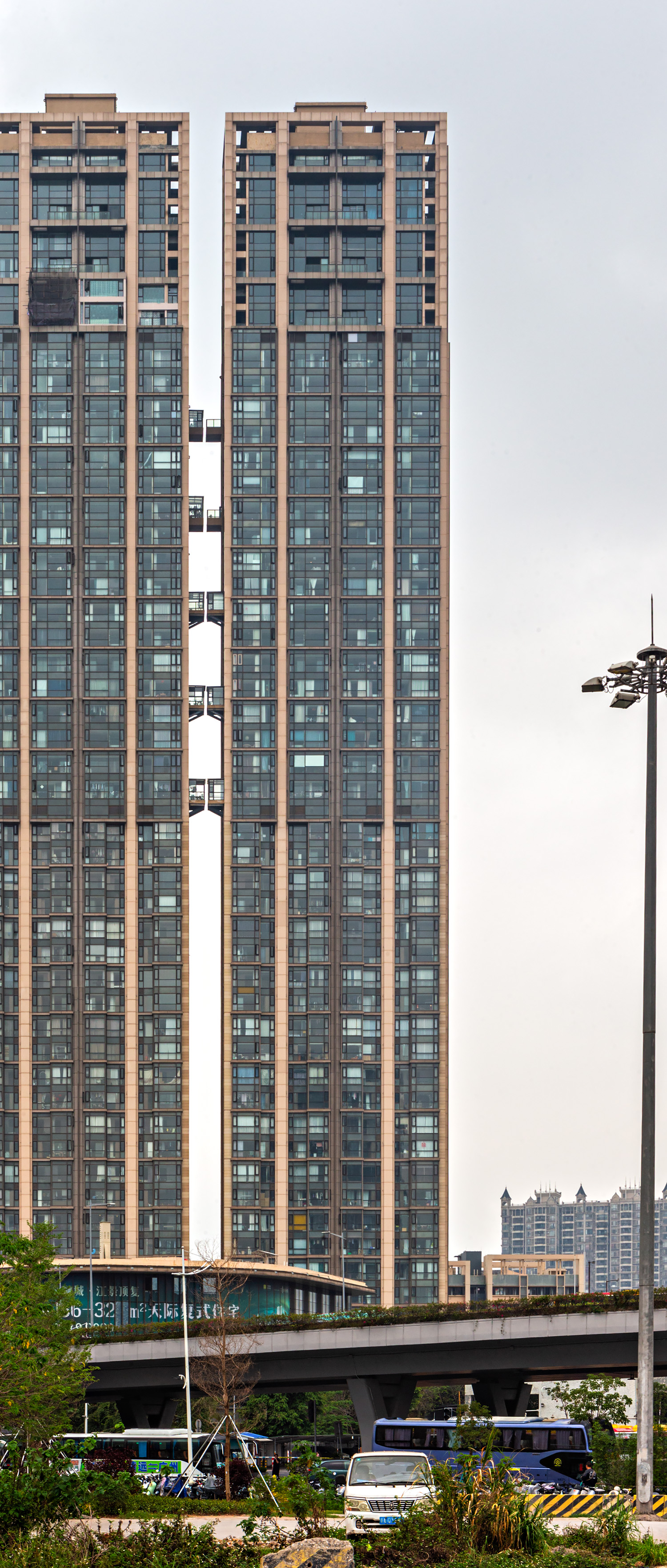 Kaisa One Tower 2, Guangzhou - View from the southeast. © Mathias Beinling