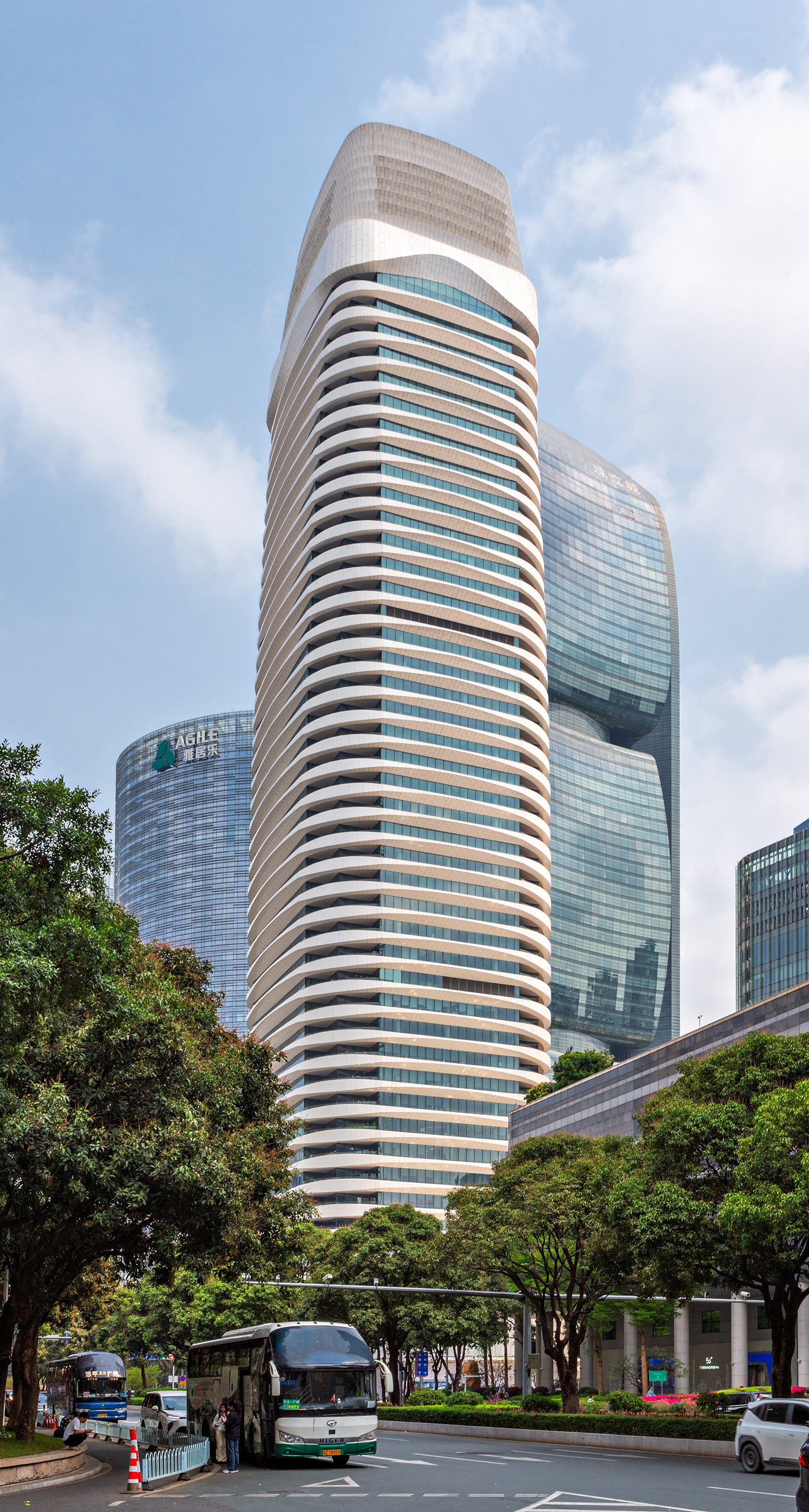 Kingold Century, Guangzhou - View from the south. © Mathias Beinling