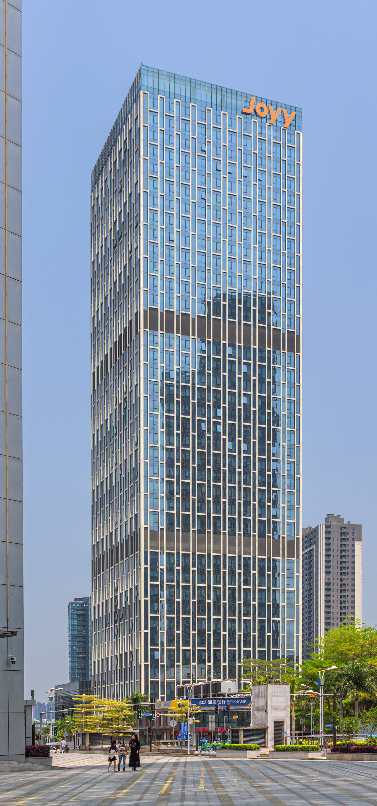 Panyu Wanda Plaza Tower 3, Guangzhou - View from the south. © Mathias Beinling