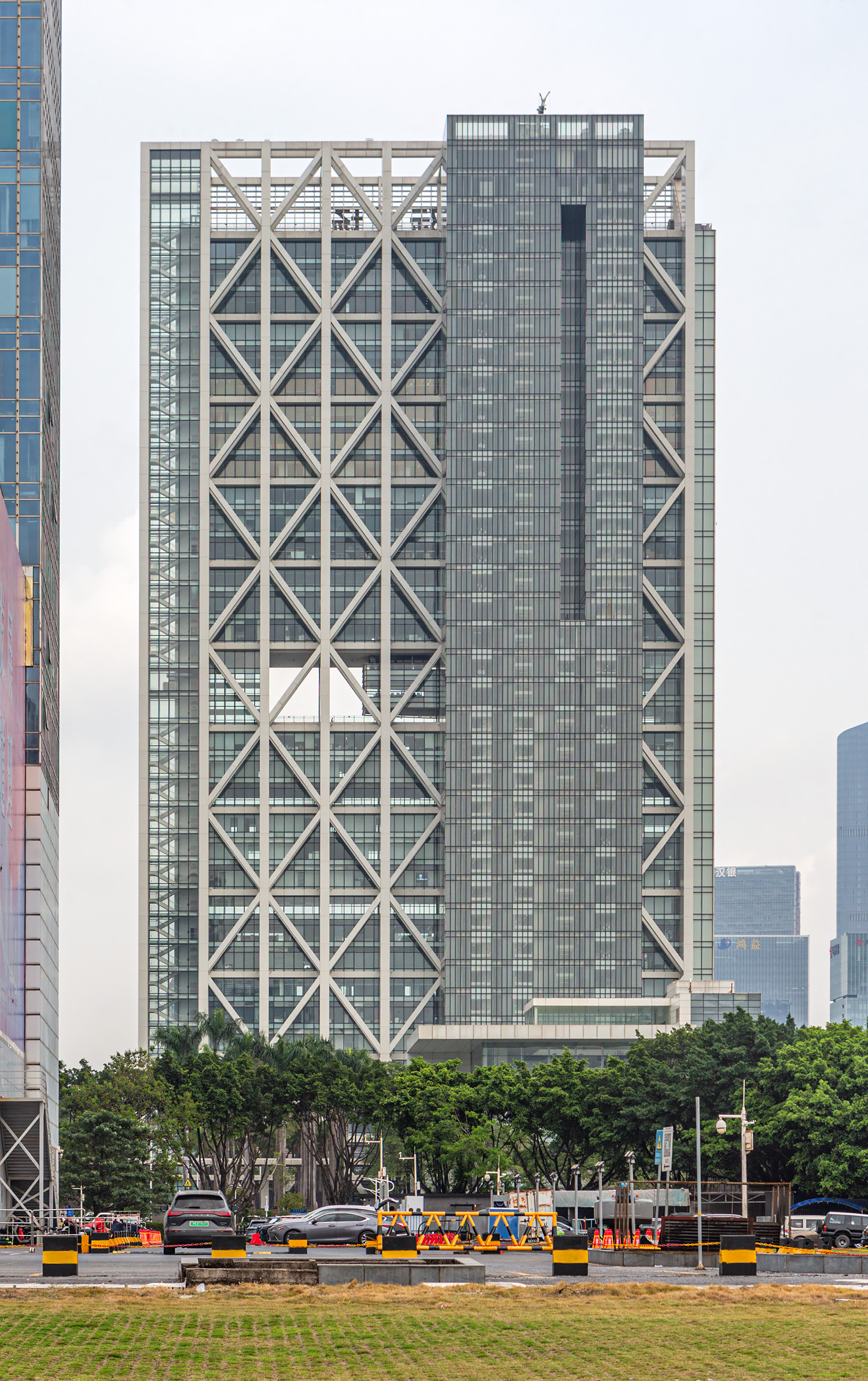 Poly Real Estate Headquarters Tower 1 - View from the south