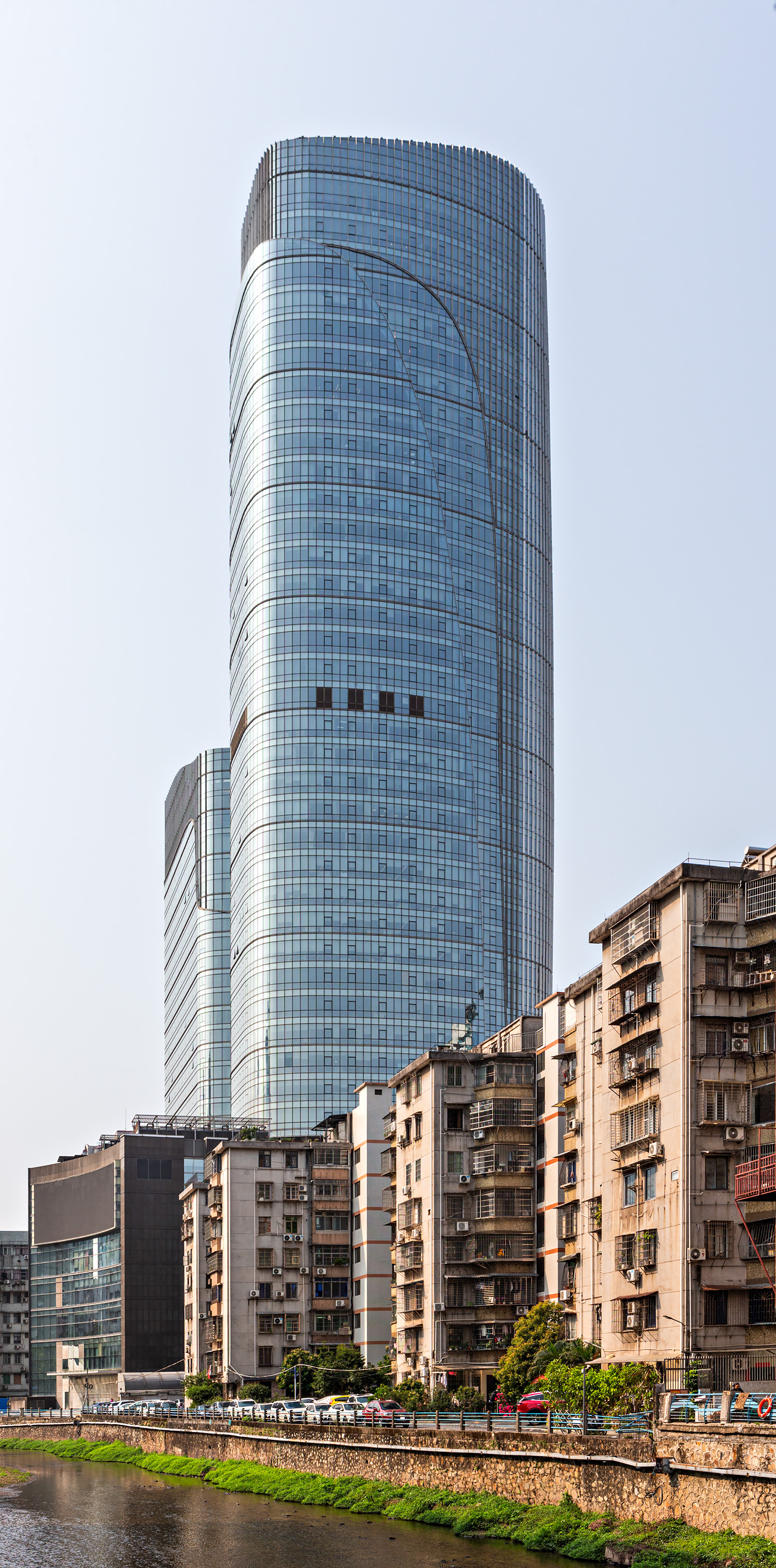 Sunrich Plaza Tower 1, Guangzhou - View from the north. © Mathias Beinling