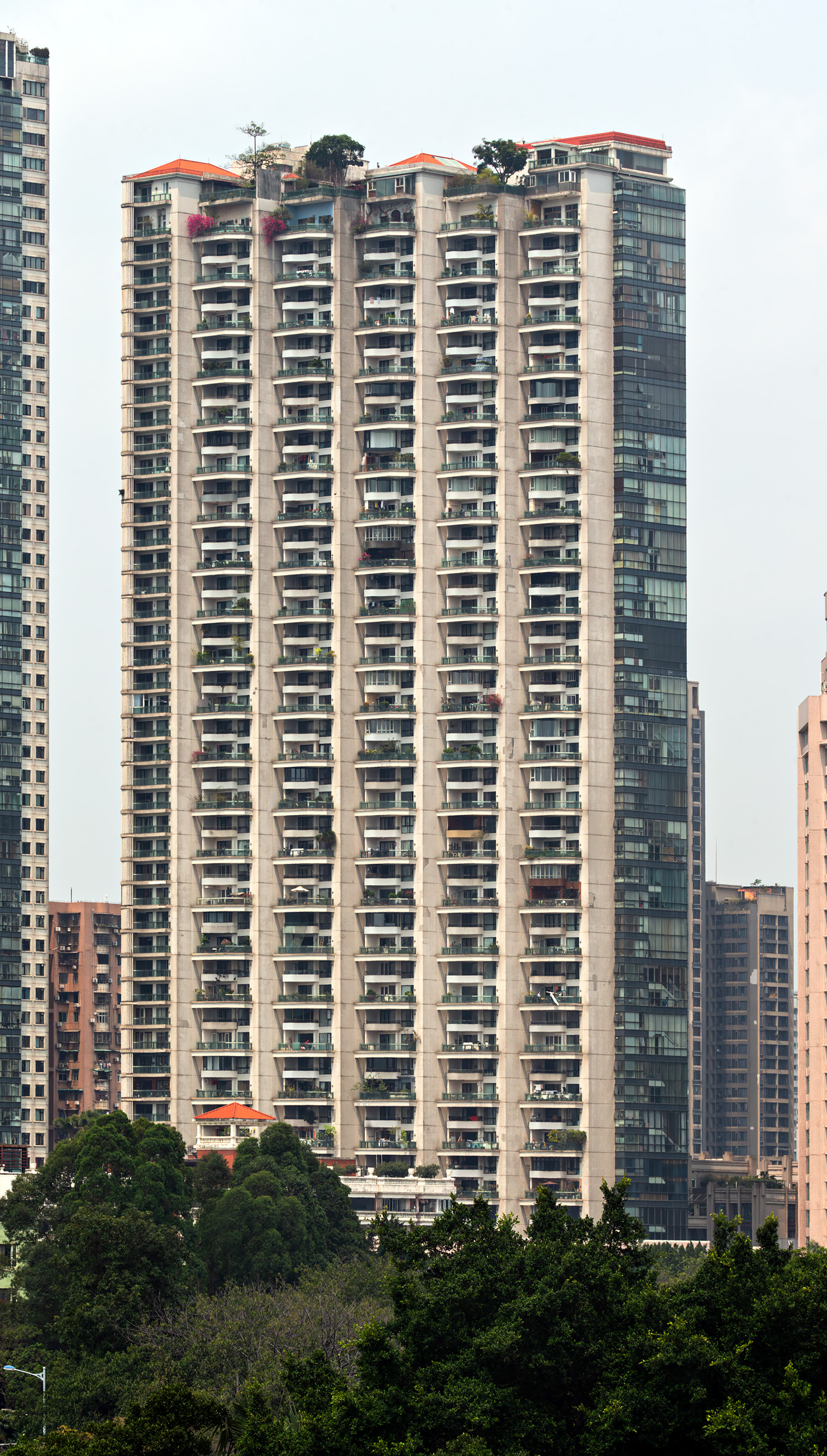 Victory Garden Block B, Guangzhou - View from the east. © Mathias Beinling
