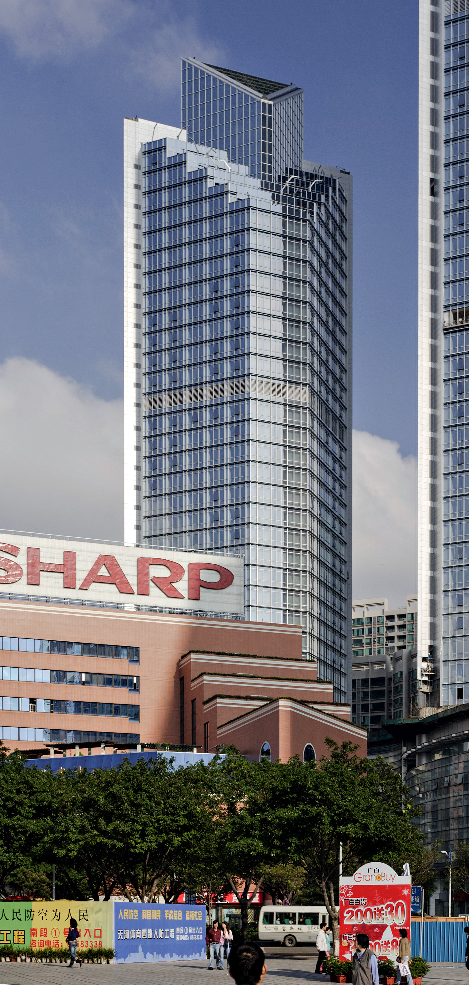 Victory Plaza Tower B, Guangzhou - View from the south. © Mathias Beinling