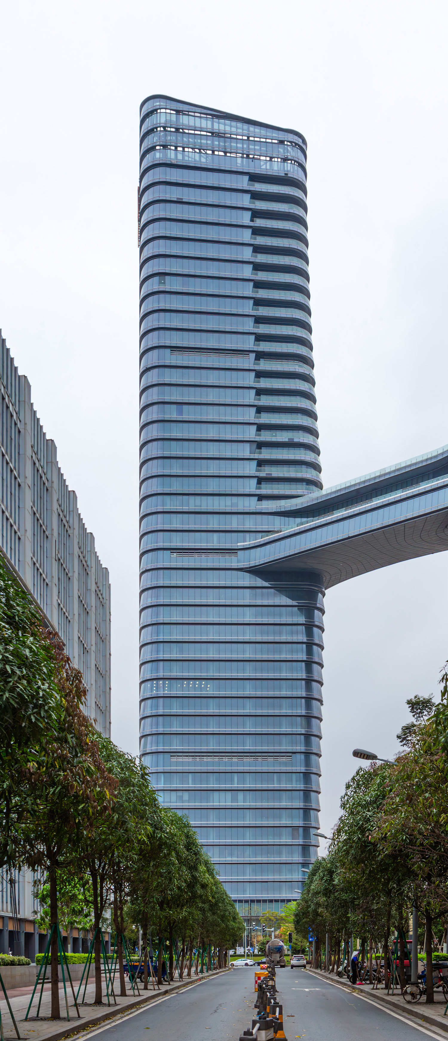 Yuexiu IFC Tower A, Guangzhou - View from the west. © Mathias Beinling