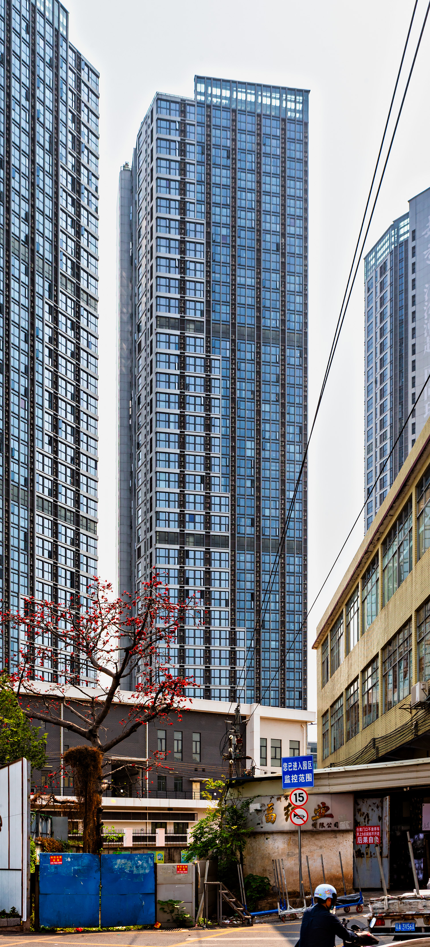 Yuexiu Tianhui Jiangwan Tower B1 - View from the north