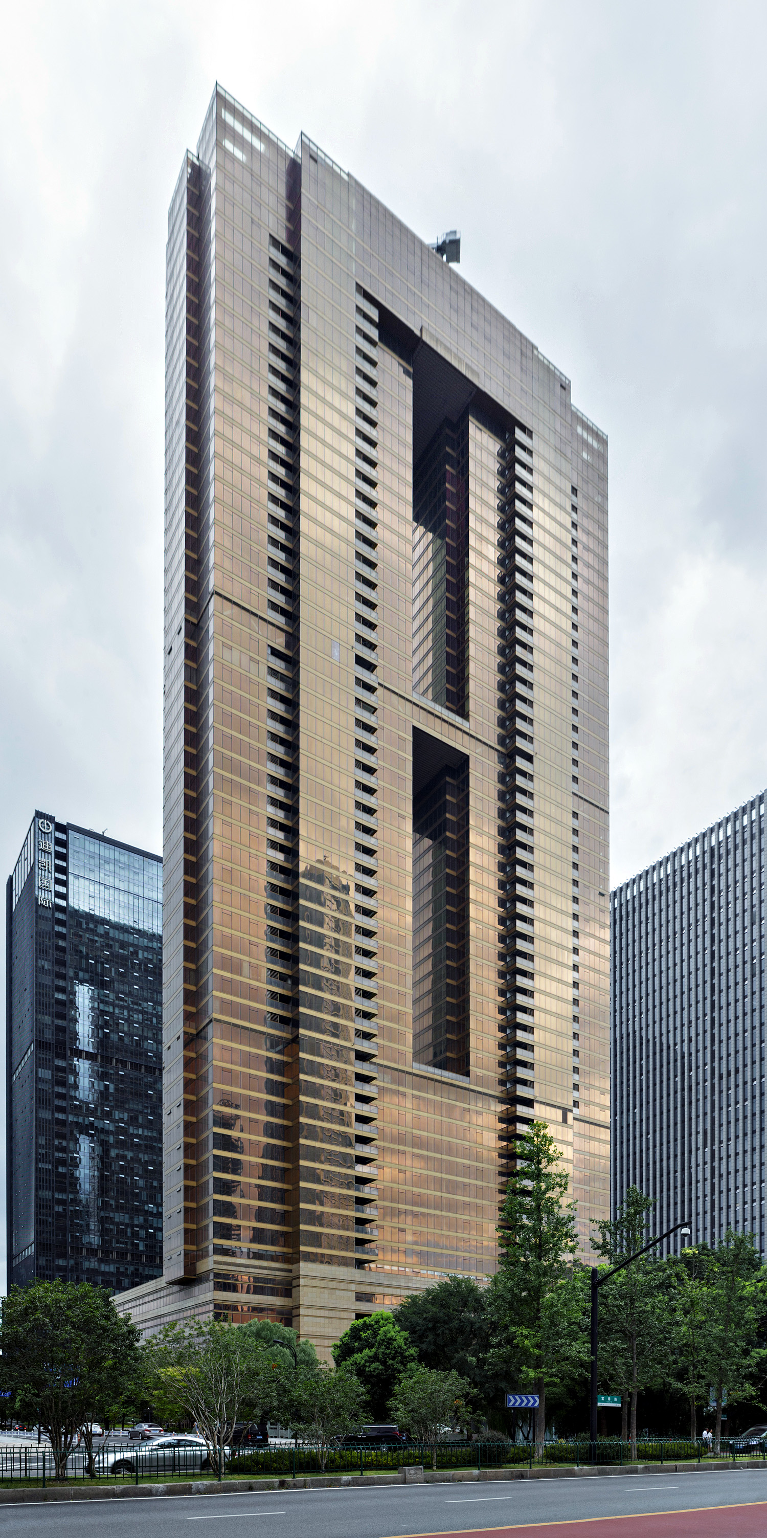 Dicara Gold Tower, Hangzhou - View from the north. © Mathias Beinling