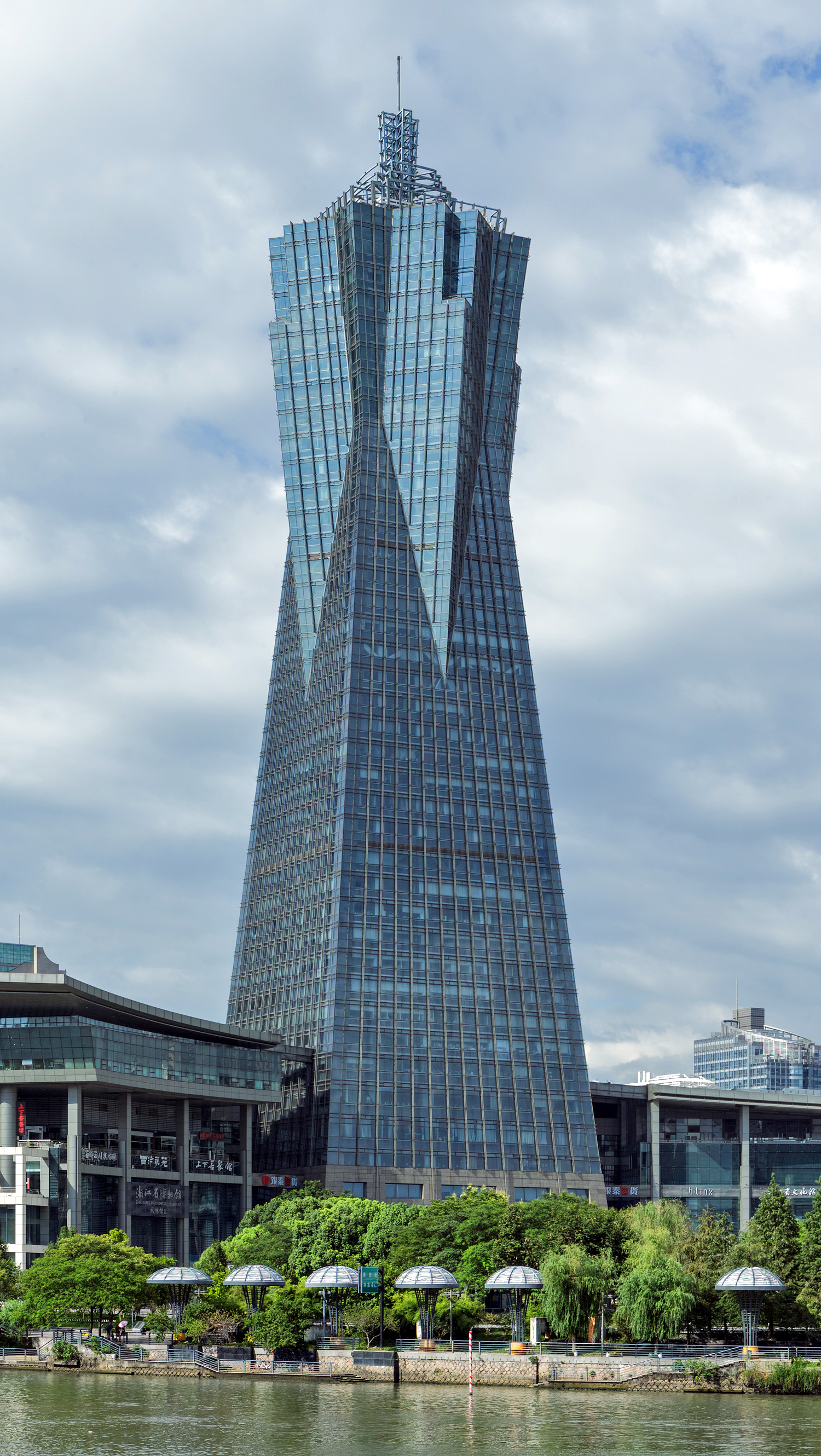 Xihuwenhua Square, Hangzhou - View from the south. © Mathias Beinling