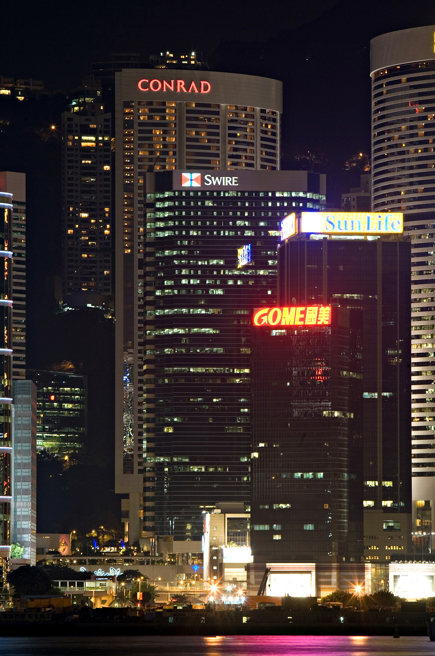 Conrad Hong Kong - Night view from Kowloon