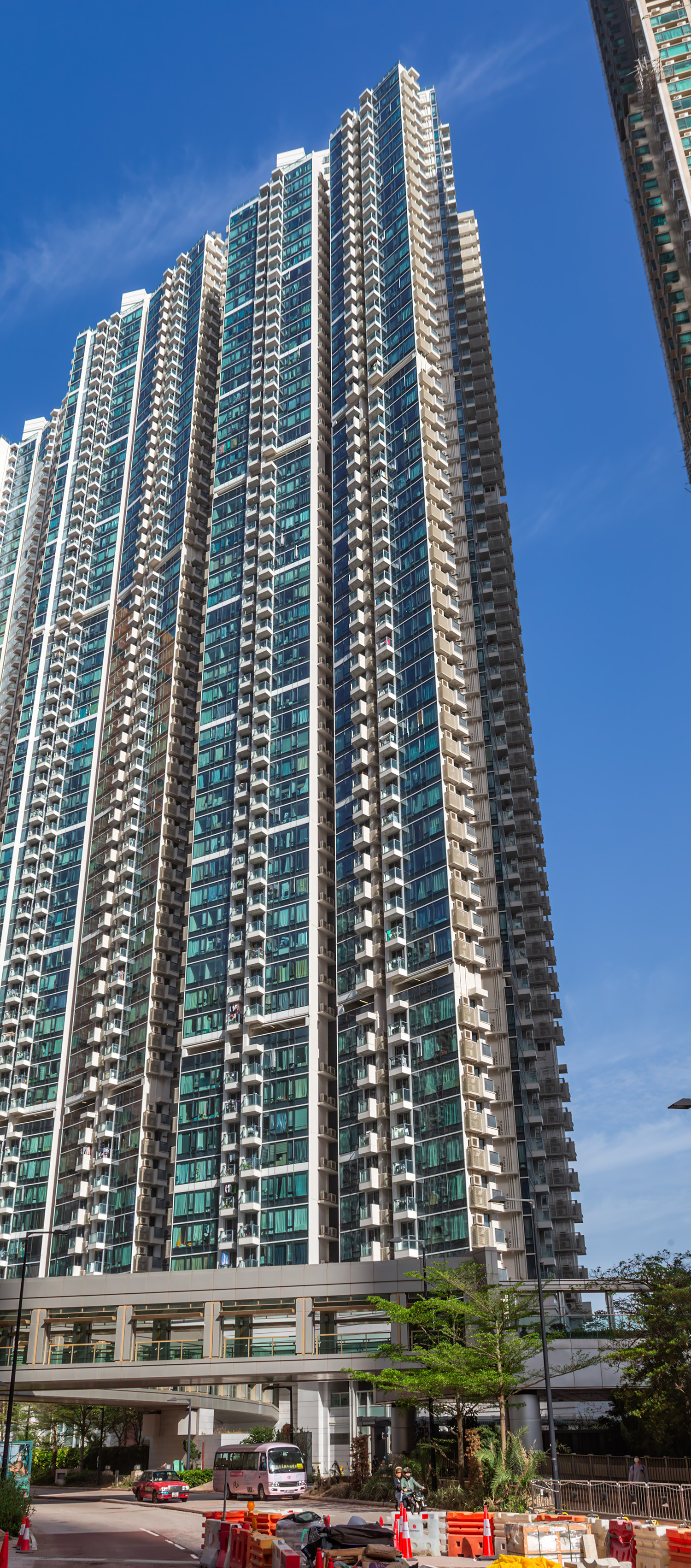 LOHAS Park Malibu Tower 3 - Looking up