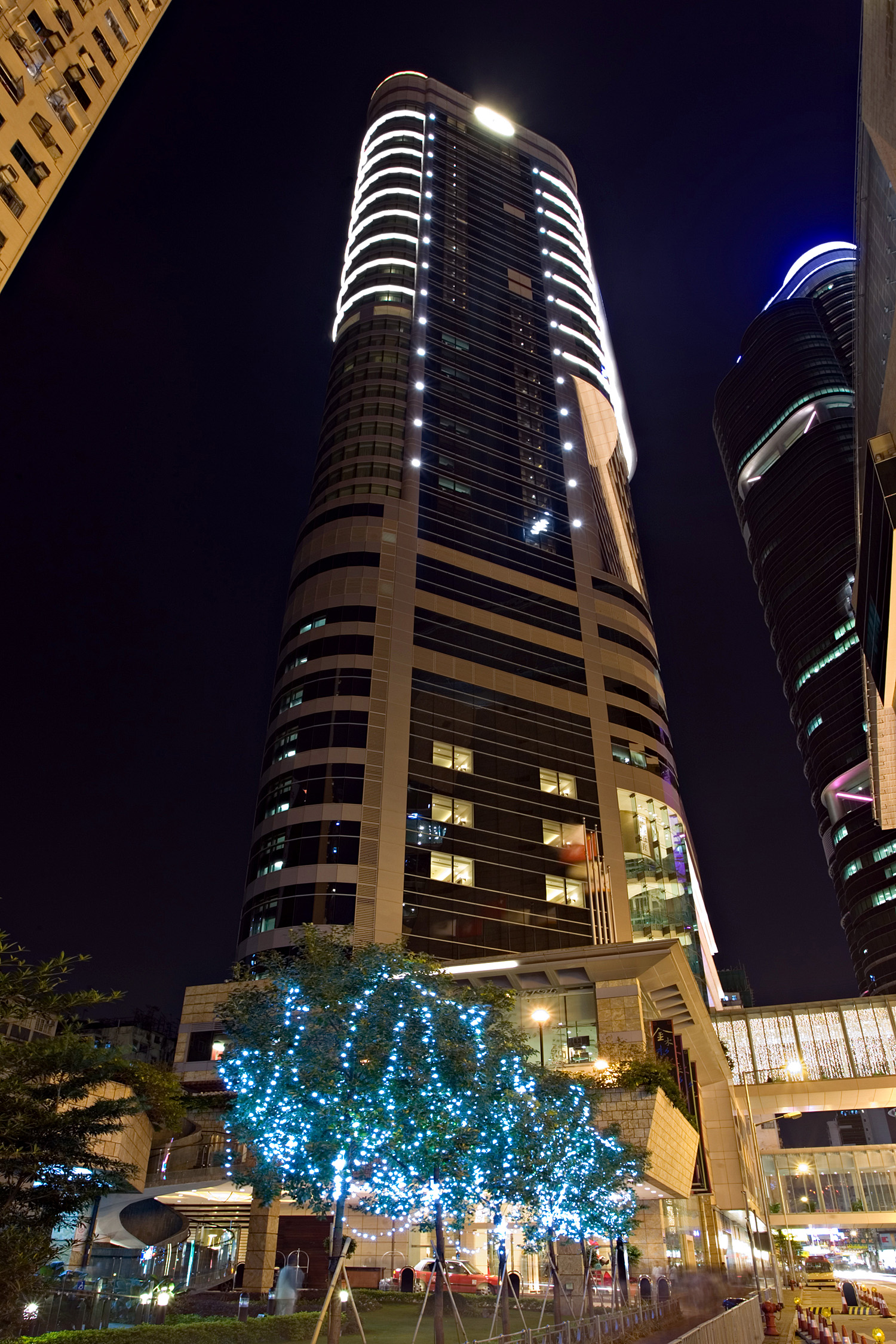 Langham Place Hotel - Night view from Shantung Street